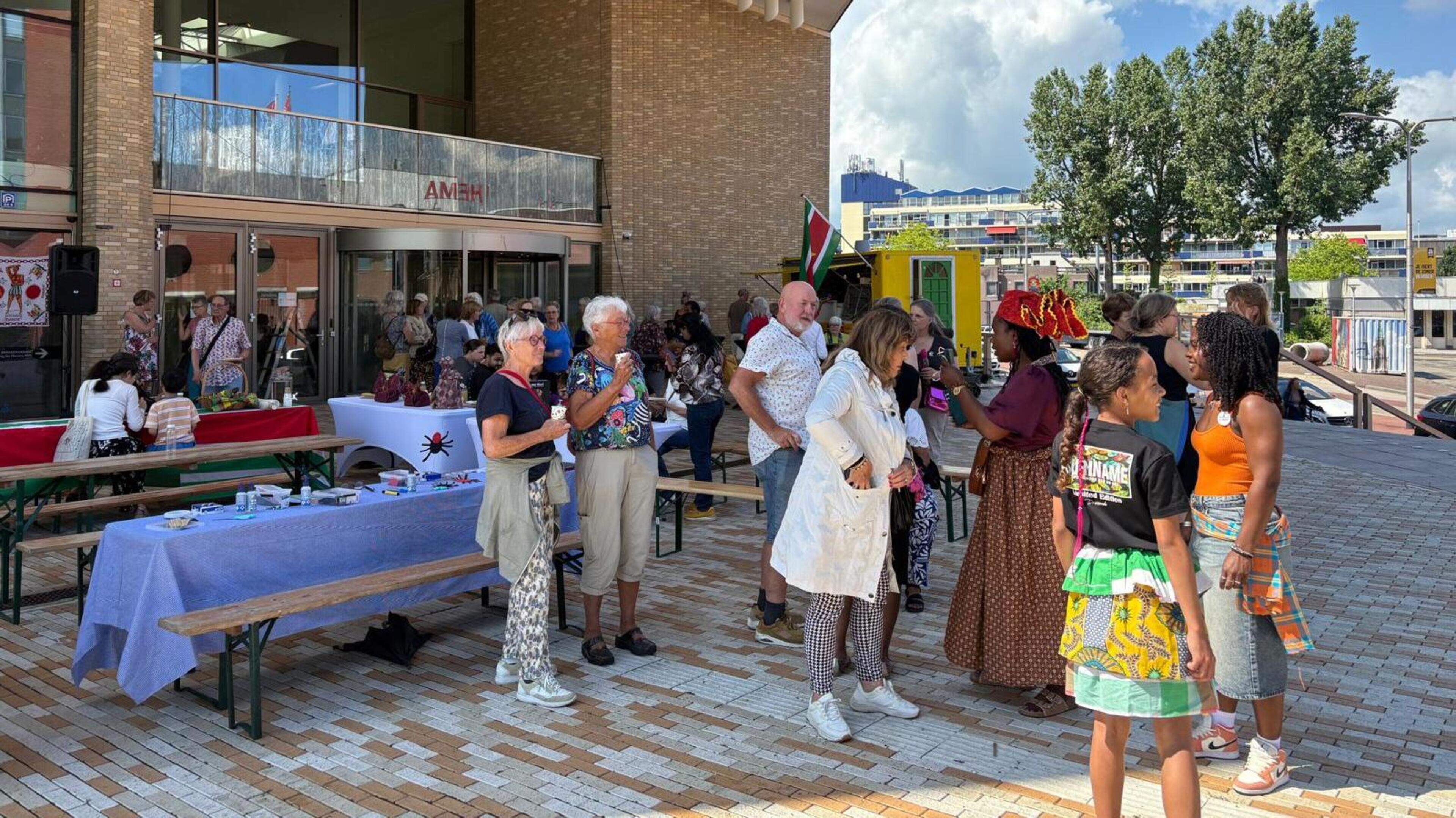 LIVE | Surinaamse gemeenschap in Assen viert Keti Koti & Drents parlement vergadert ondanks boerenpr