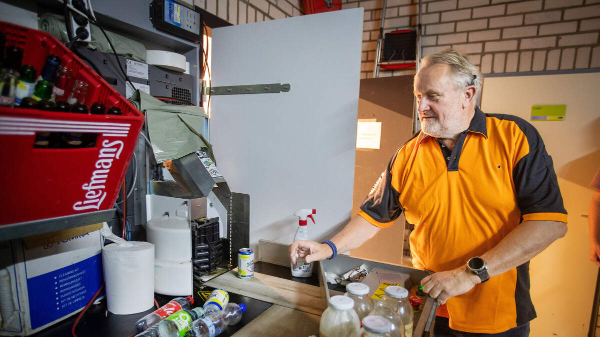 Wel de lusten, maar niet de lasten van statiegeldflessen en -blikjes? Supermarkthouder Henk: 'Iedereen die blikjes verkoopt, moet ze ook innemen'