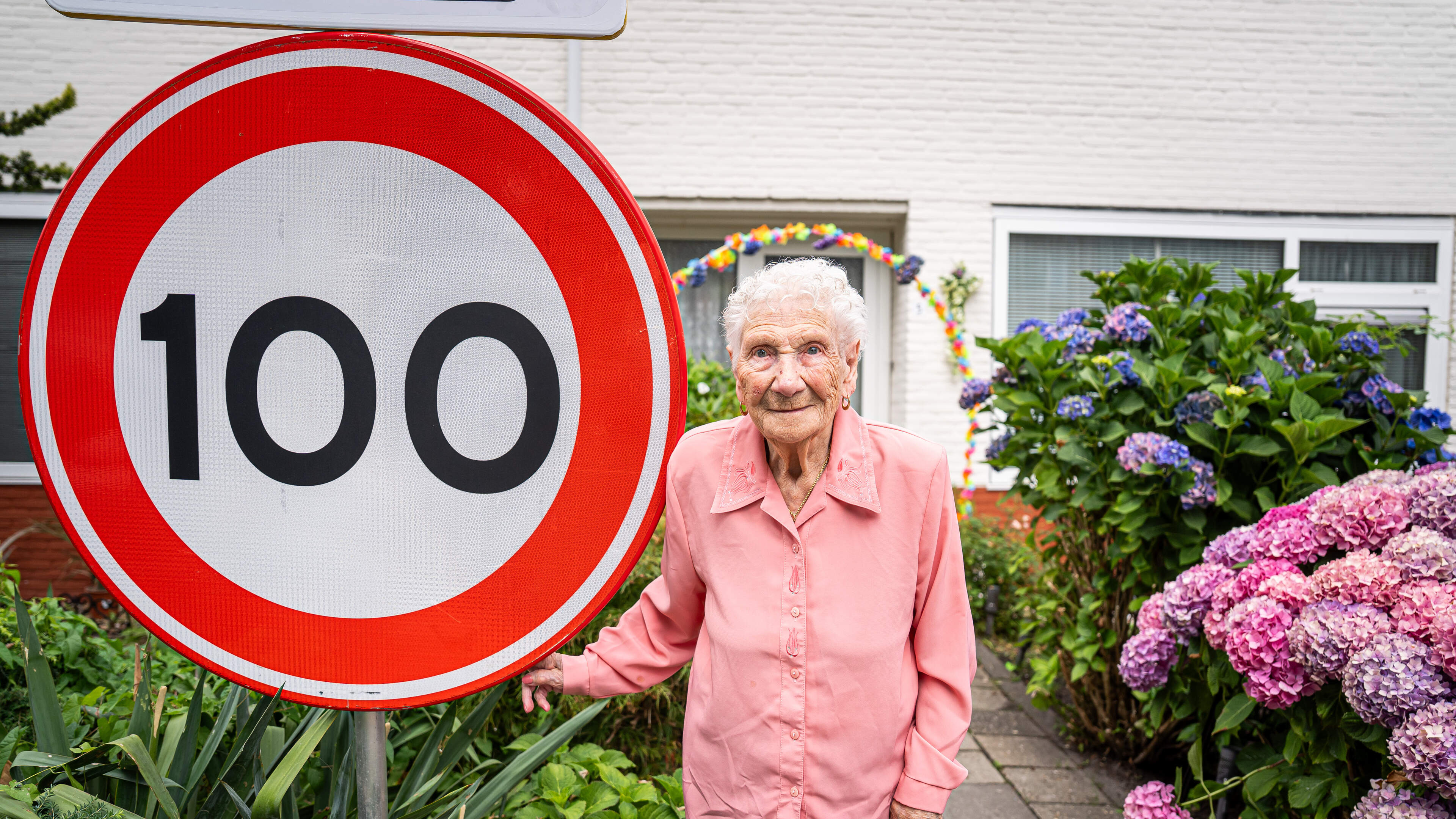 Maria Boomsma-Giele uit Assen is 100. In de oorlog verzorgde ze soldaten in Nederlands-Indië
