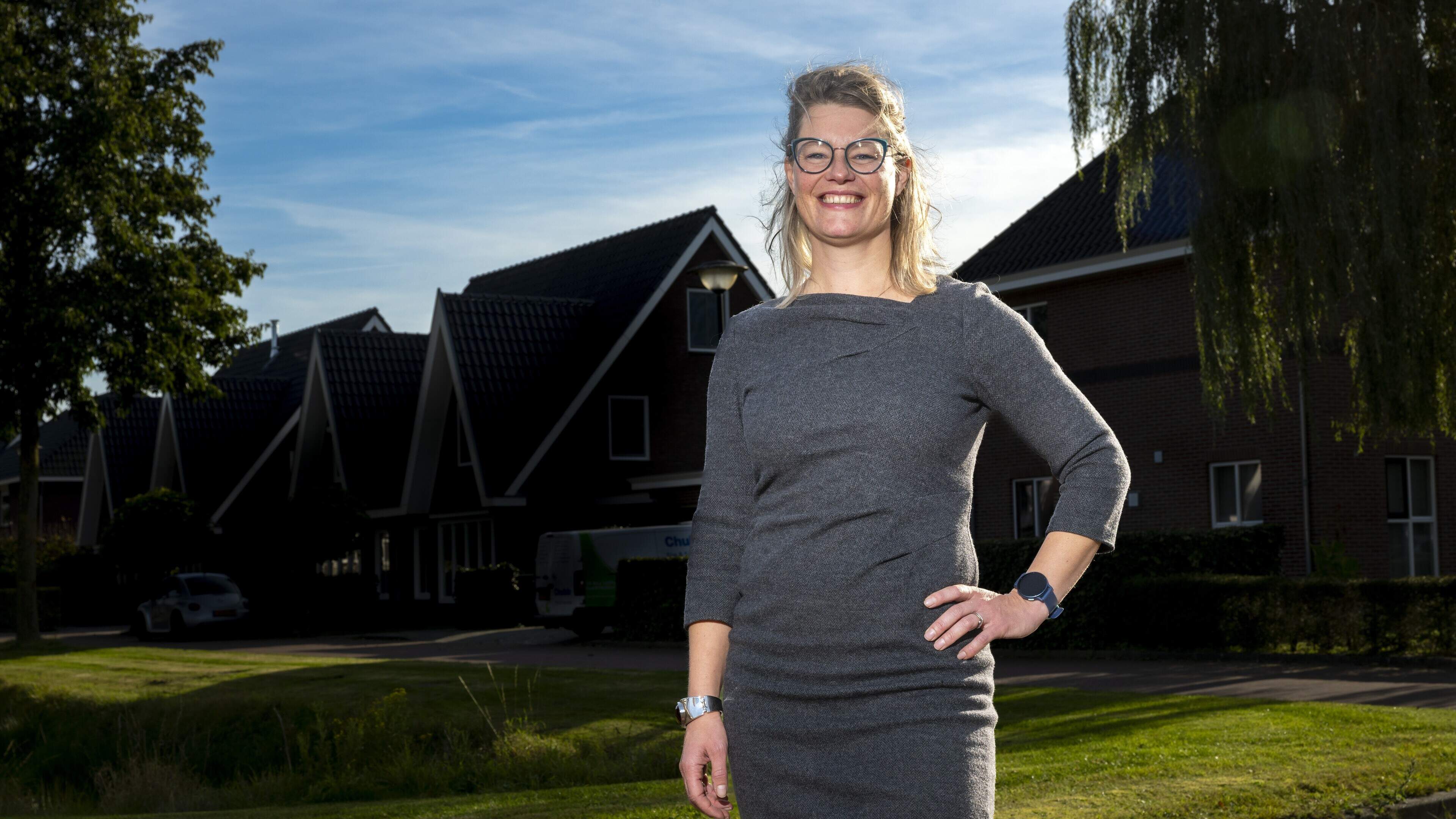 Wethouder Rieja Raven (42) knapt compleet af op politieke cultuur Midden-Drenthe en stopt. ‘Te weini