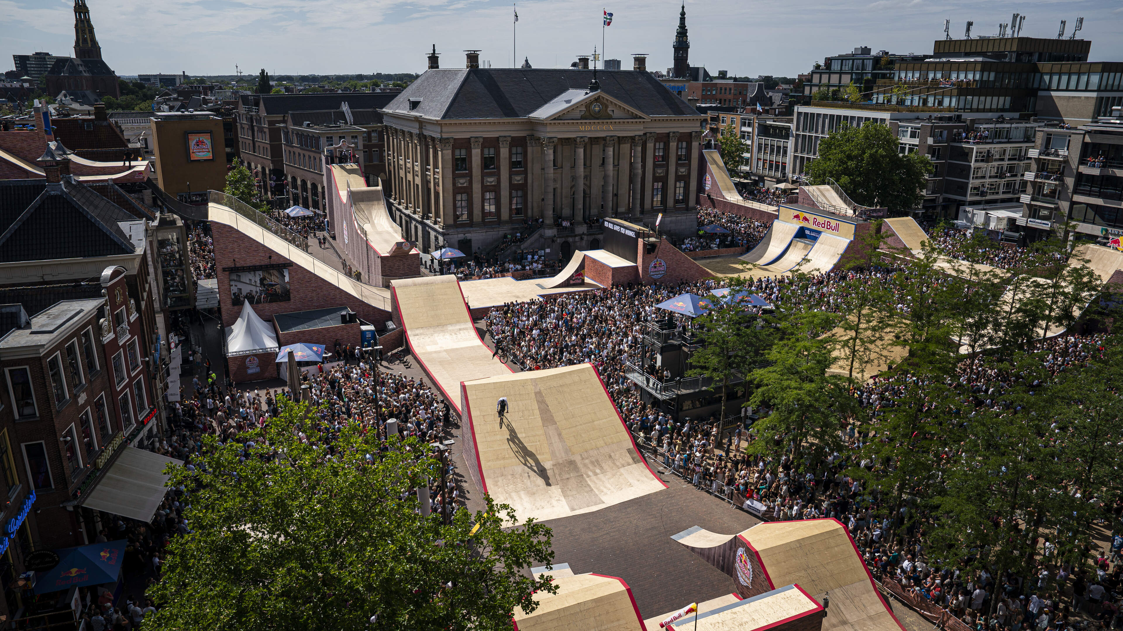 Red Bull District Ride Groningen: stad vol en horeca profiteert