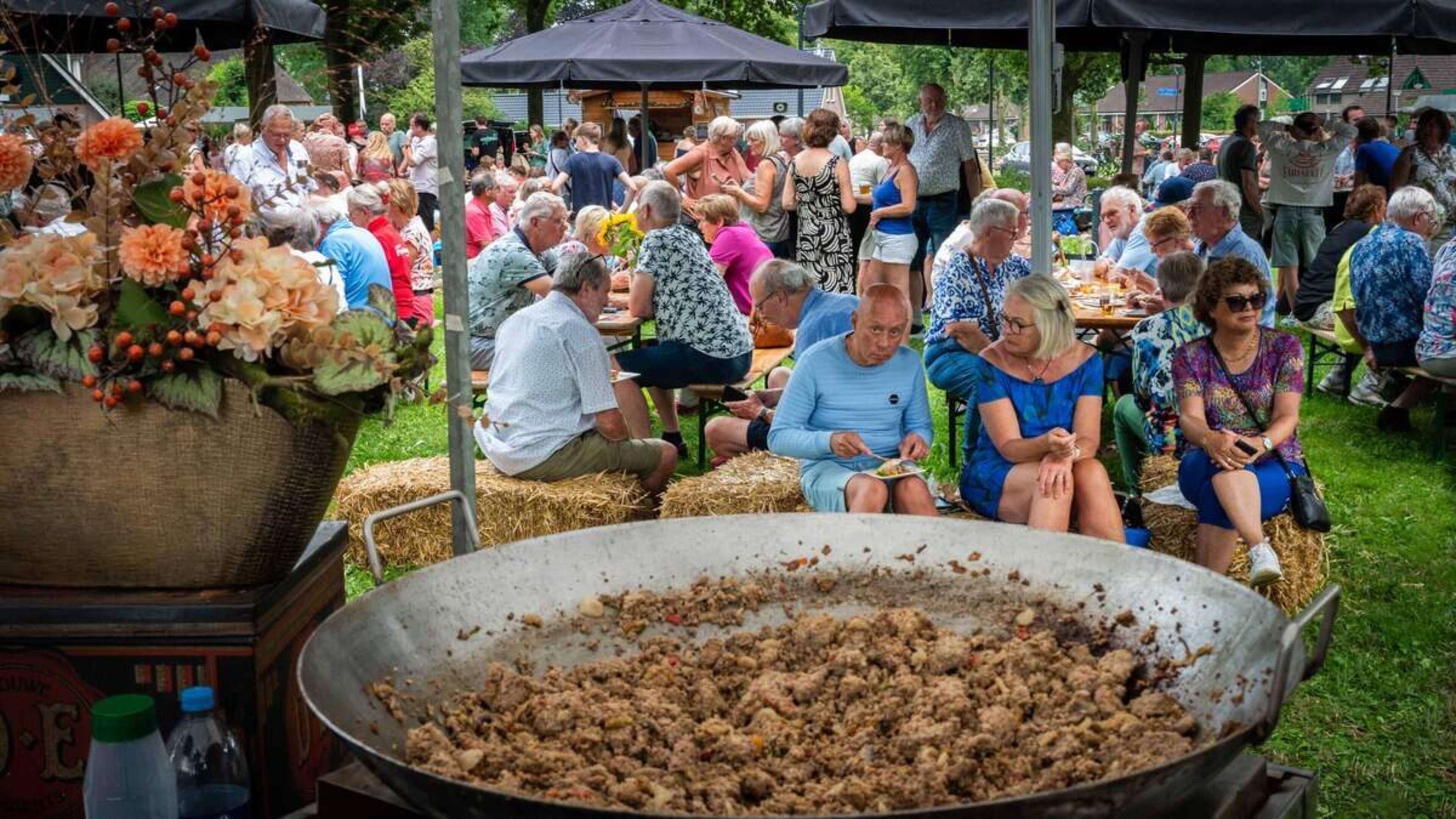 Westerbork bereidt zich voor op de Drentse Fiets4Daagse. Ontbijt en Preuvenement is vaste prik