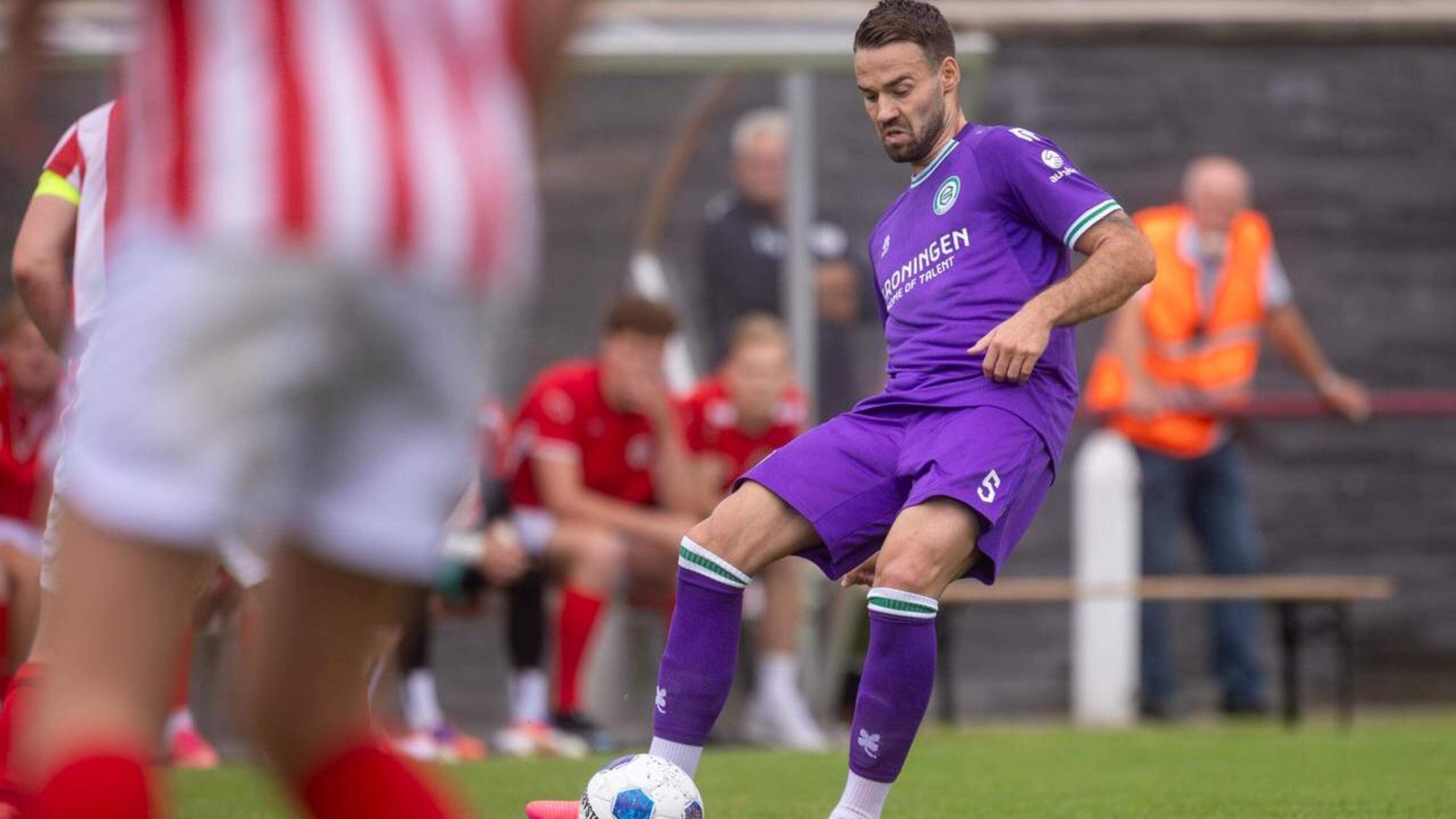 FC Groningen slaat trainingskamp op in Delden. Zo ziet de week eruit