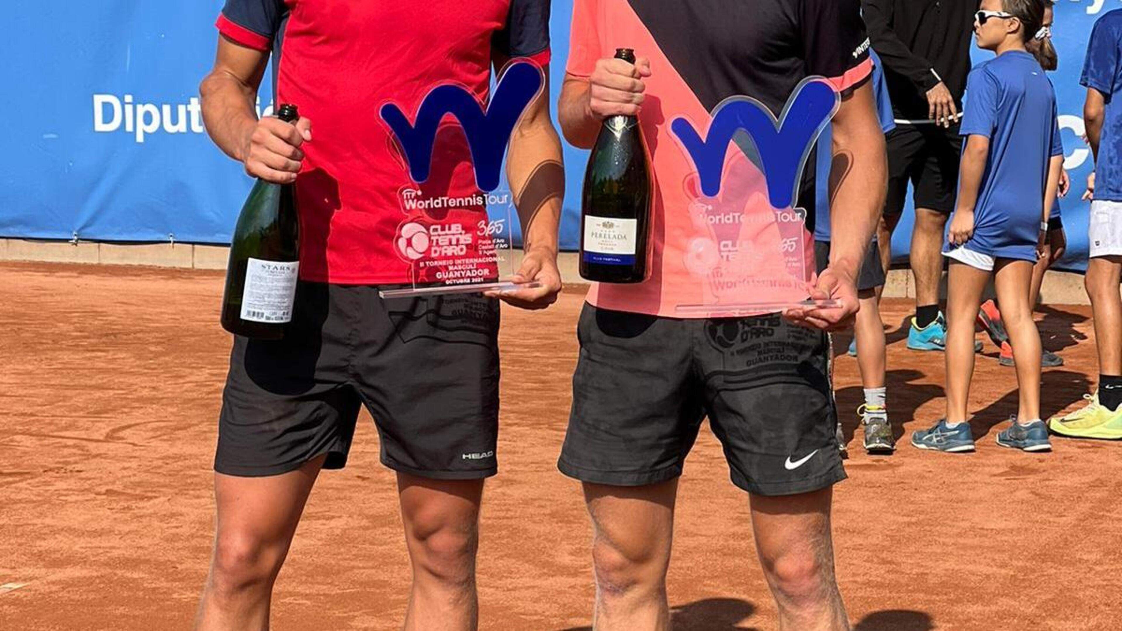 Tennissers Max Houkes (25) uit Sleen en Niels Visker (24) uit Groningen stunten als gelegenheidsduo 