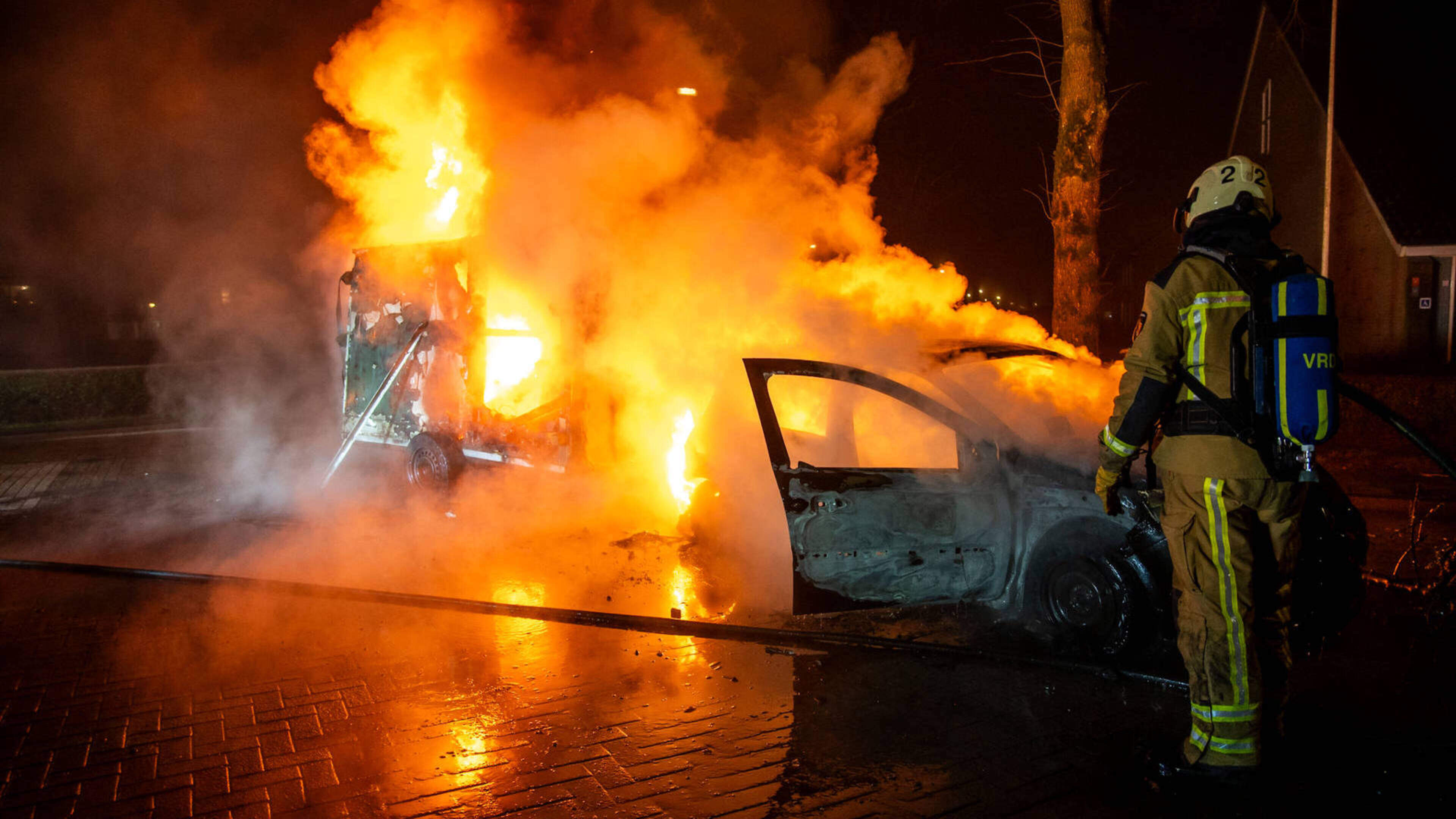 Boerenzonen (20 en 21) hebben spijt van voorbereiden oudjaarsbrand in Smilde: ‘Hulpdiensten moeten n