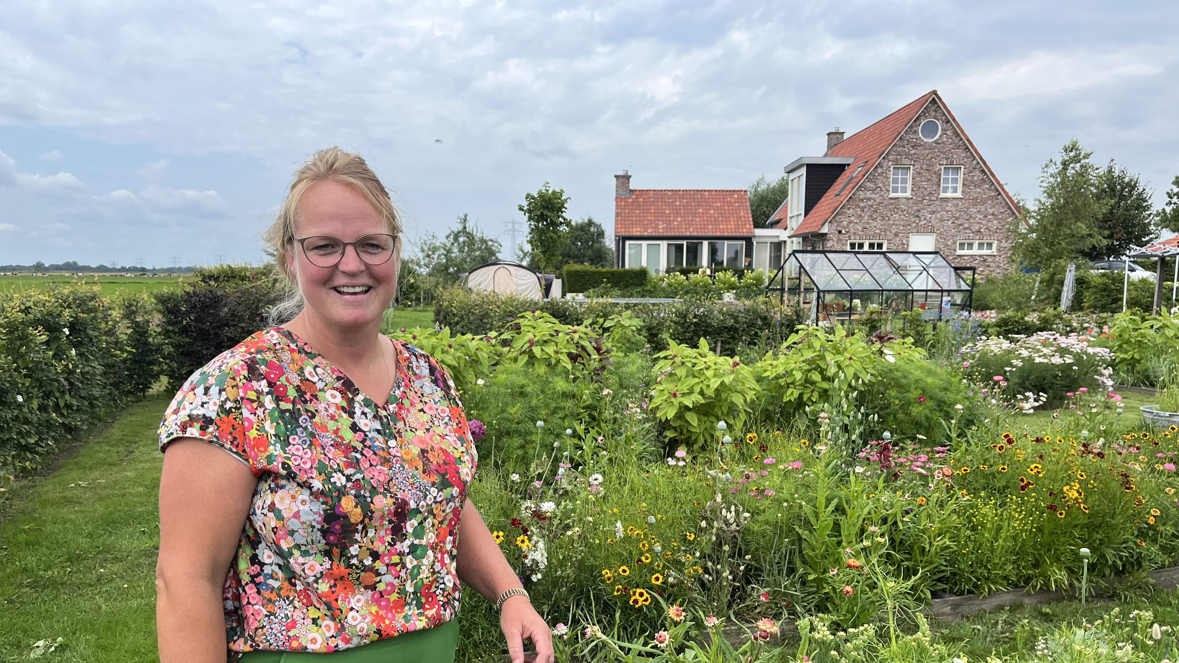 Juf (44) verruilt de klas voor pluktuin na bizar ongeluk in sporthal