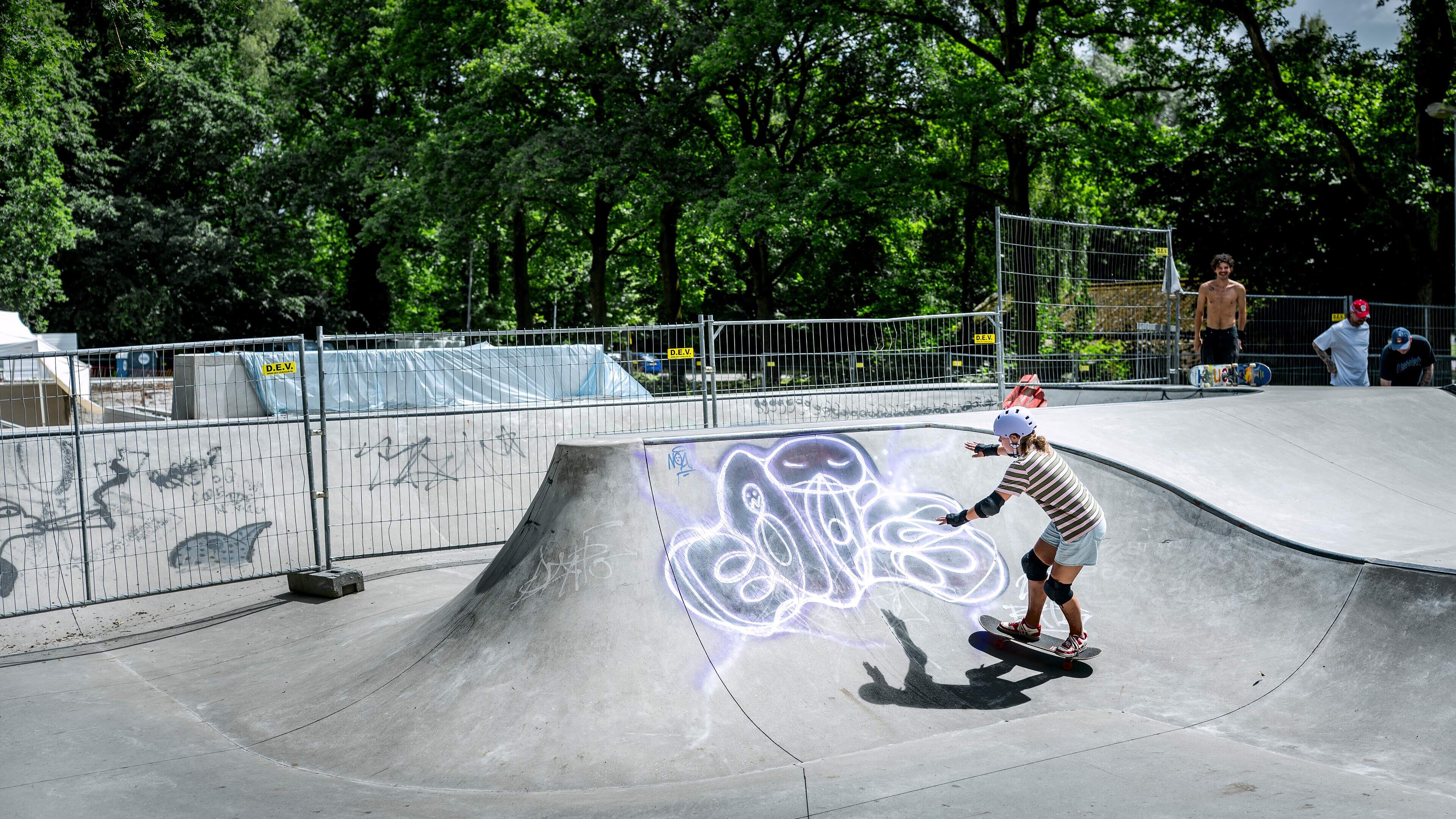 Skaters kijken uit naar uitbreiding skatepark in Stadspark Groningen. Rayen (20): ’Iedereen praat er
