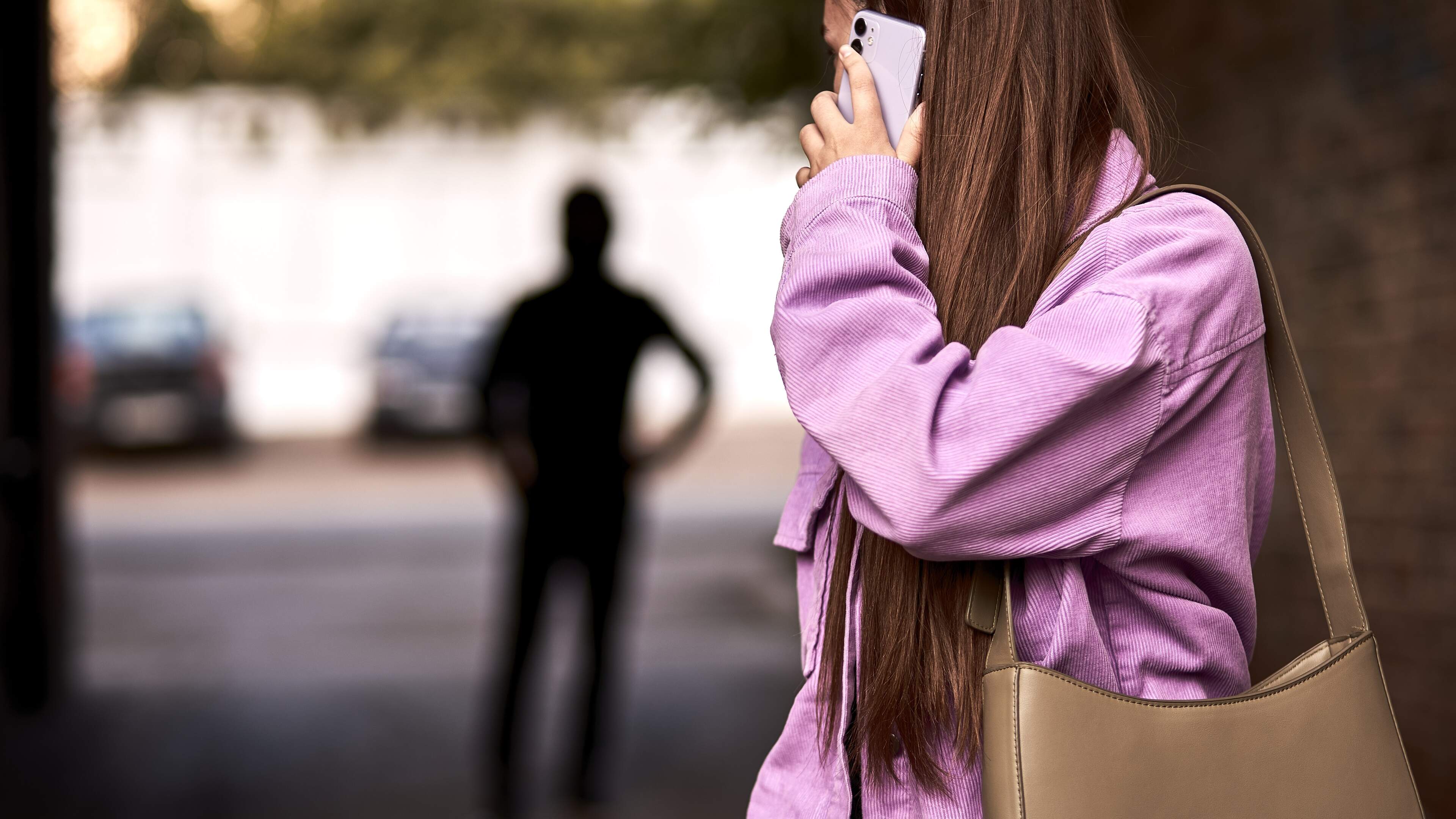 Stalker (34) uit Nieuw-Buinen accepteert geen ‘nee’ van Tinderdate. ‘Vanaf het begin ging hij mijn g