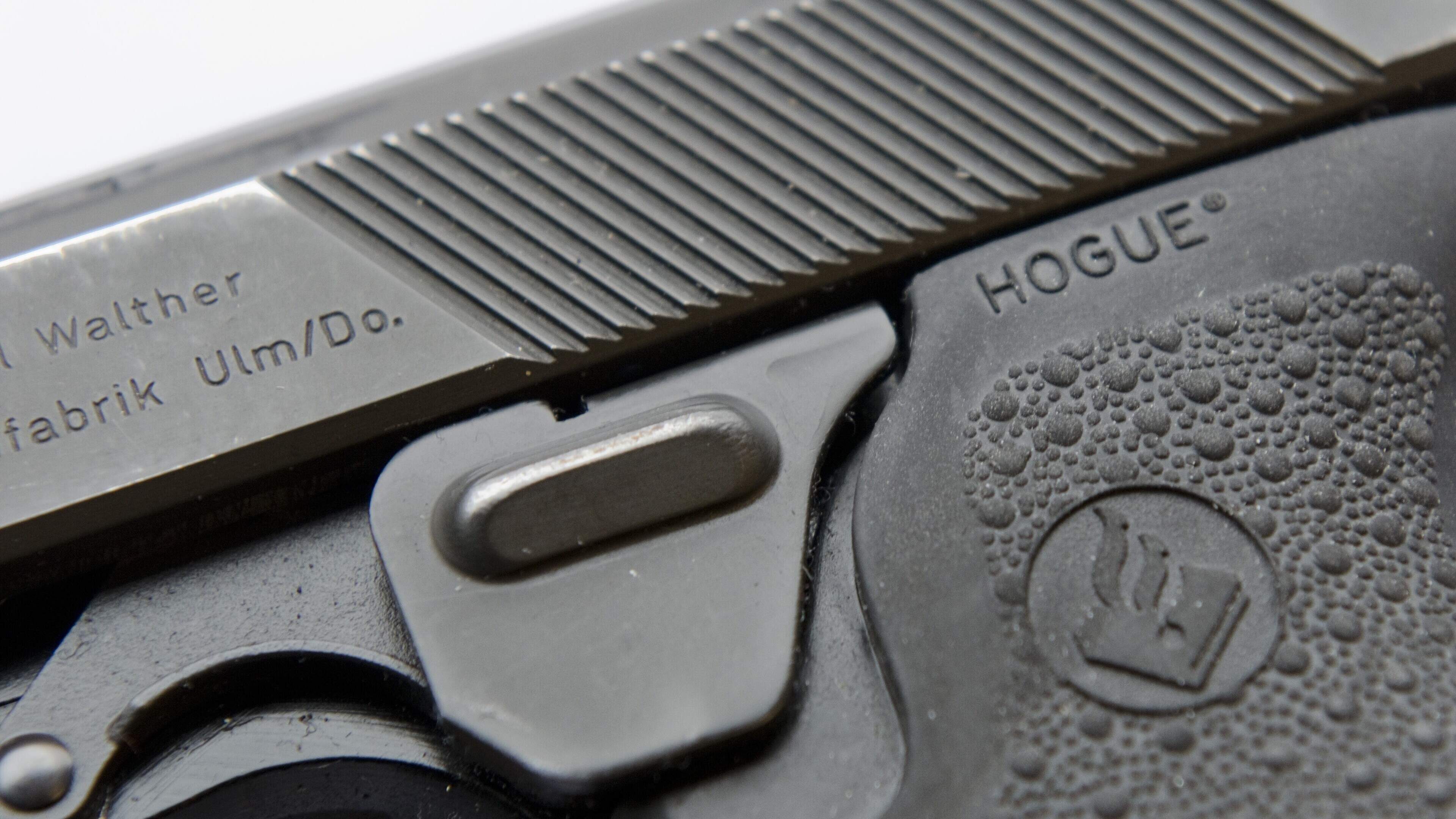 Huurmoordenaar (40) moest man uit Alteveer omleggen. Zegt het OM. ’Onzin’, zeggen de advocaten
