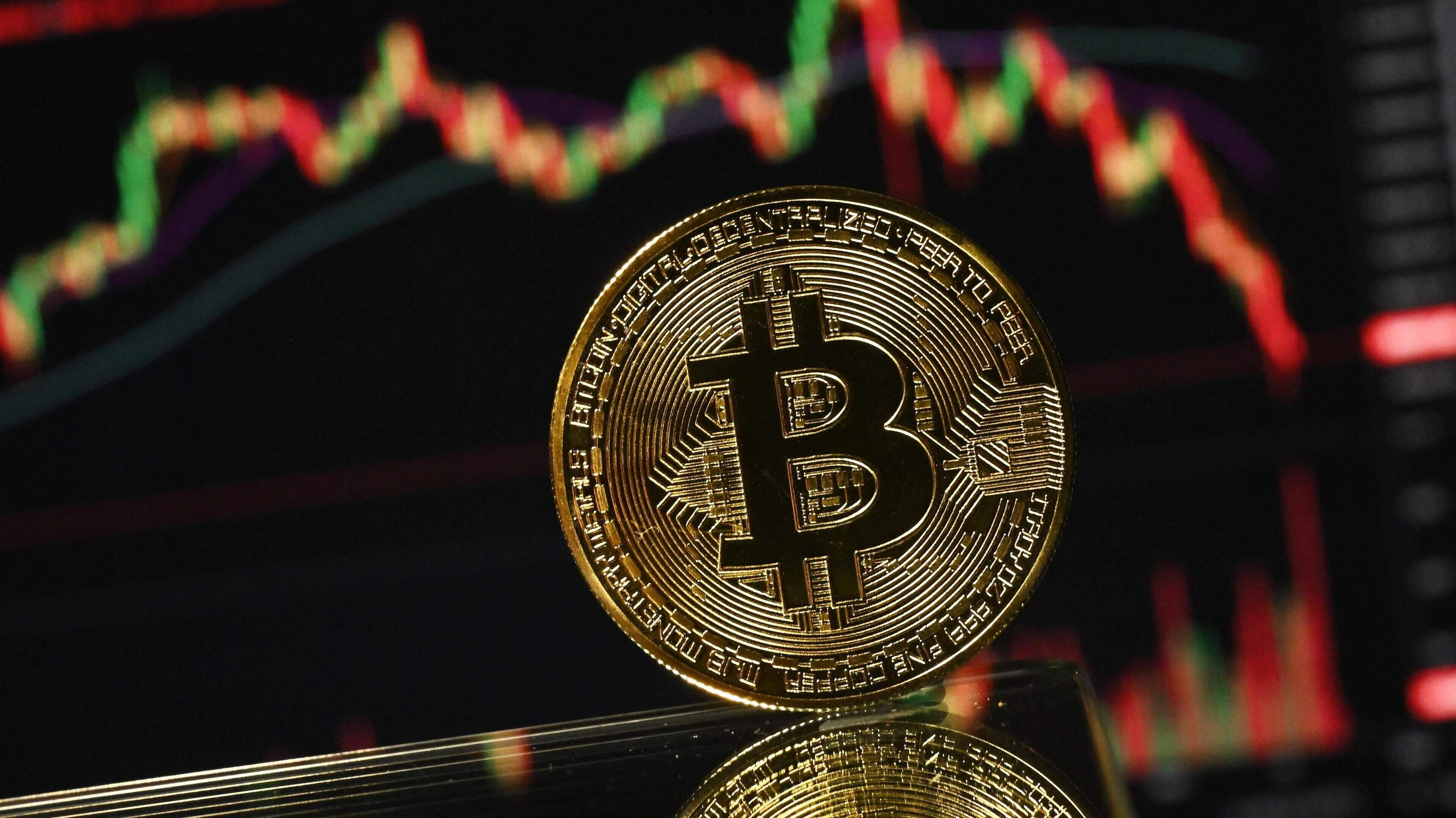 ’Vrouw en haar broer beramen huurmoord op ex-man uit Alteveer na vechtscheiding en ruzie over tienduizenden euro’s aan crypto’