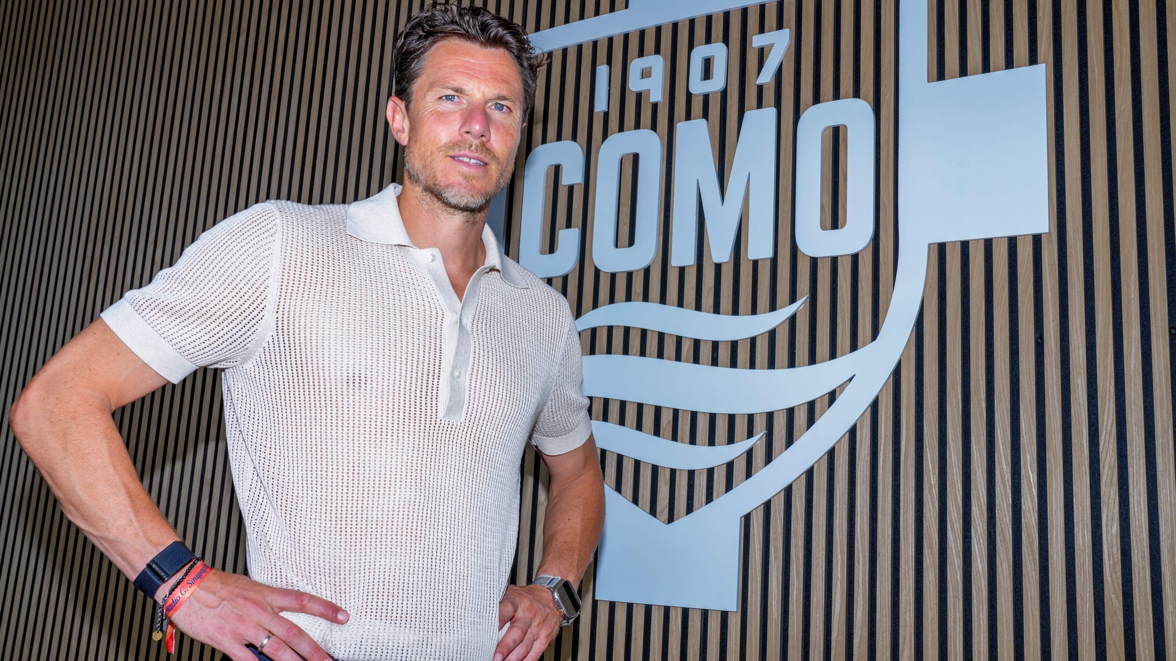 Mark-Jan Fledderus blijft langer bij hyperambitieus Como, de steenrijke club in Noord-Italië