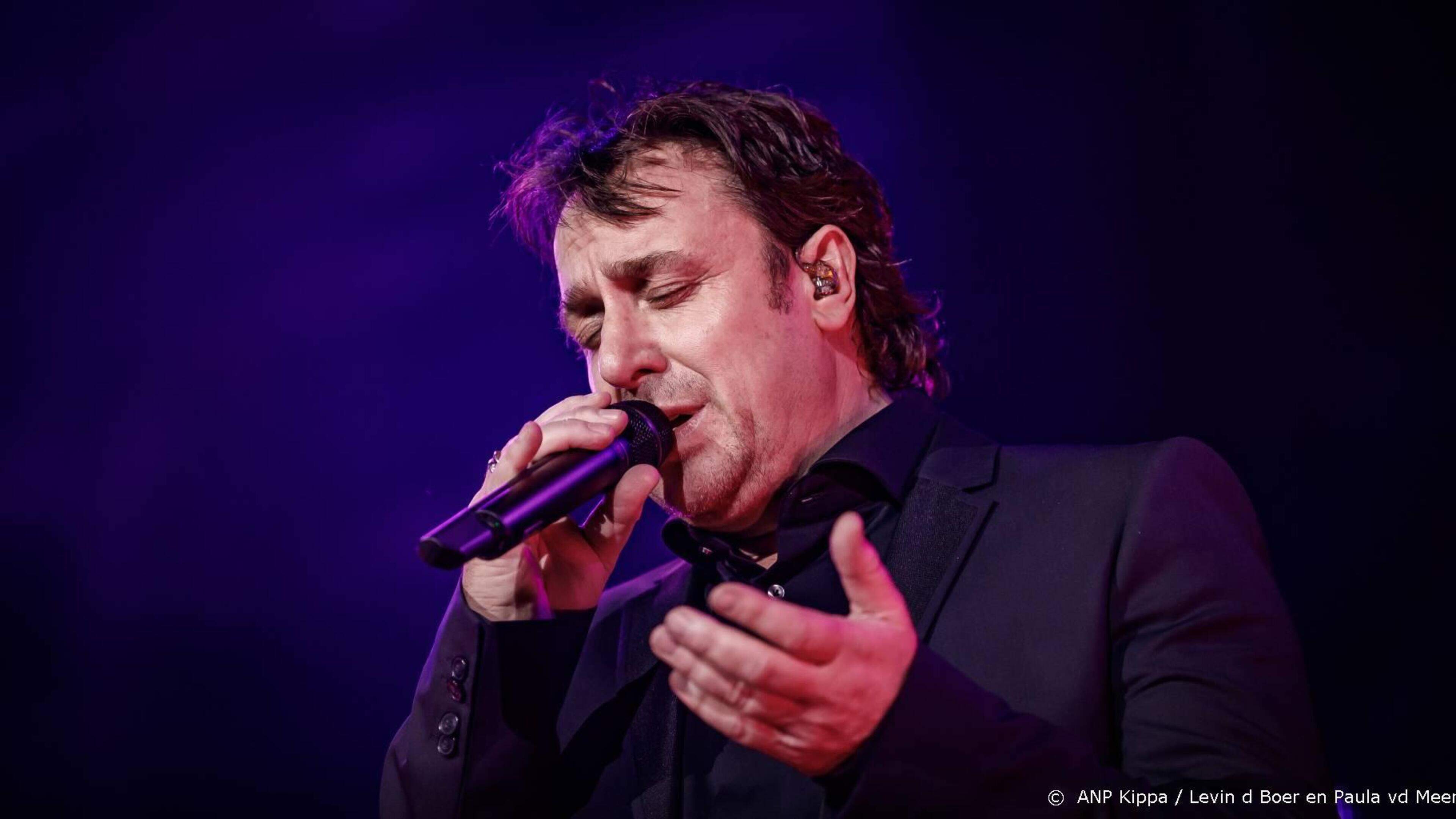 Muziek Marco Borsato keert terug in The Passion. Dit liedje is in Dwingeloo te horen