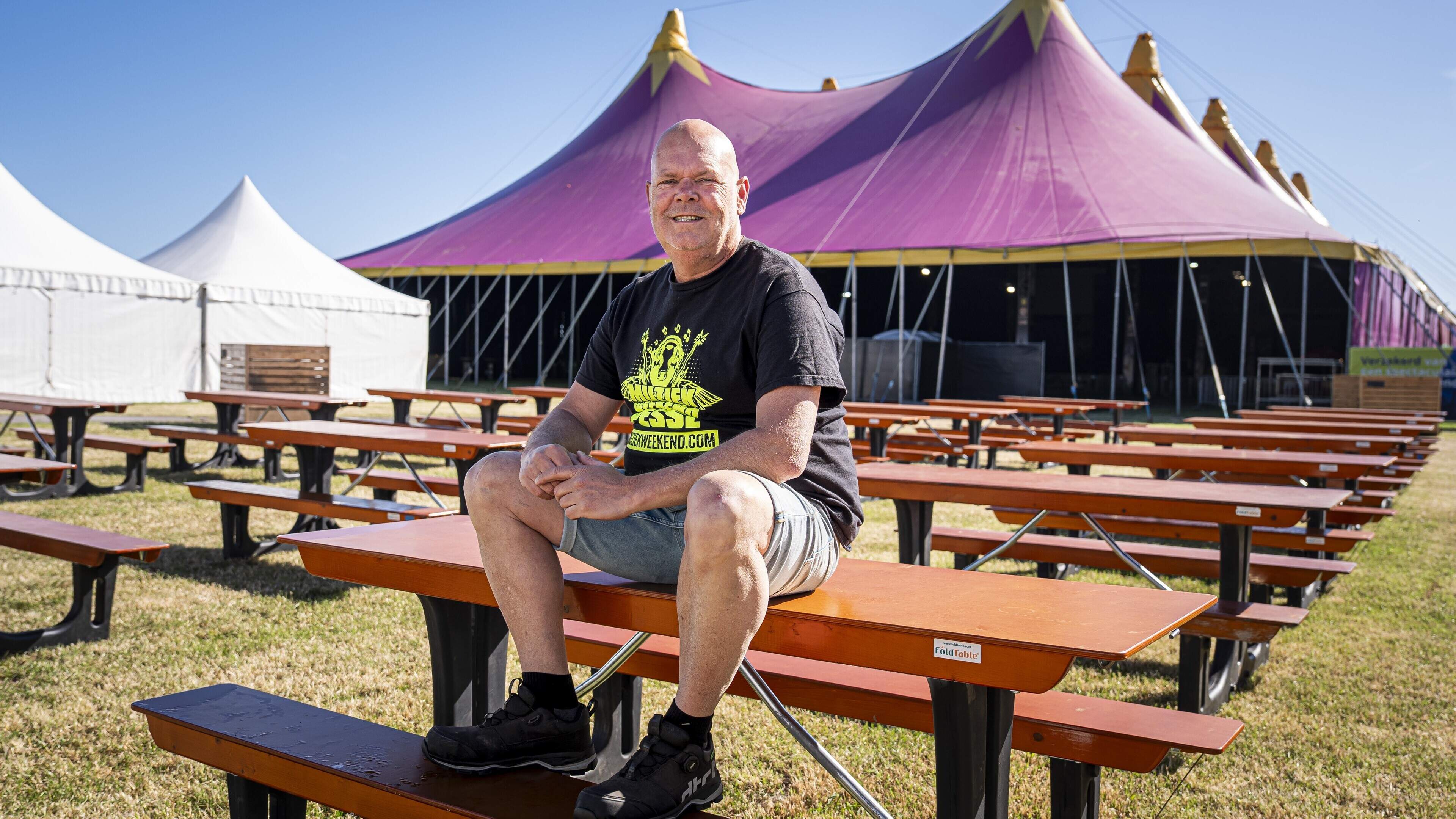 Jack (58) strikte Kensington 1,5 jaar geleden al voor Muziekweekend Pesse. ‘Je kunt het bijna de hui