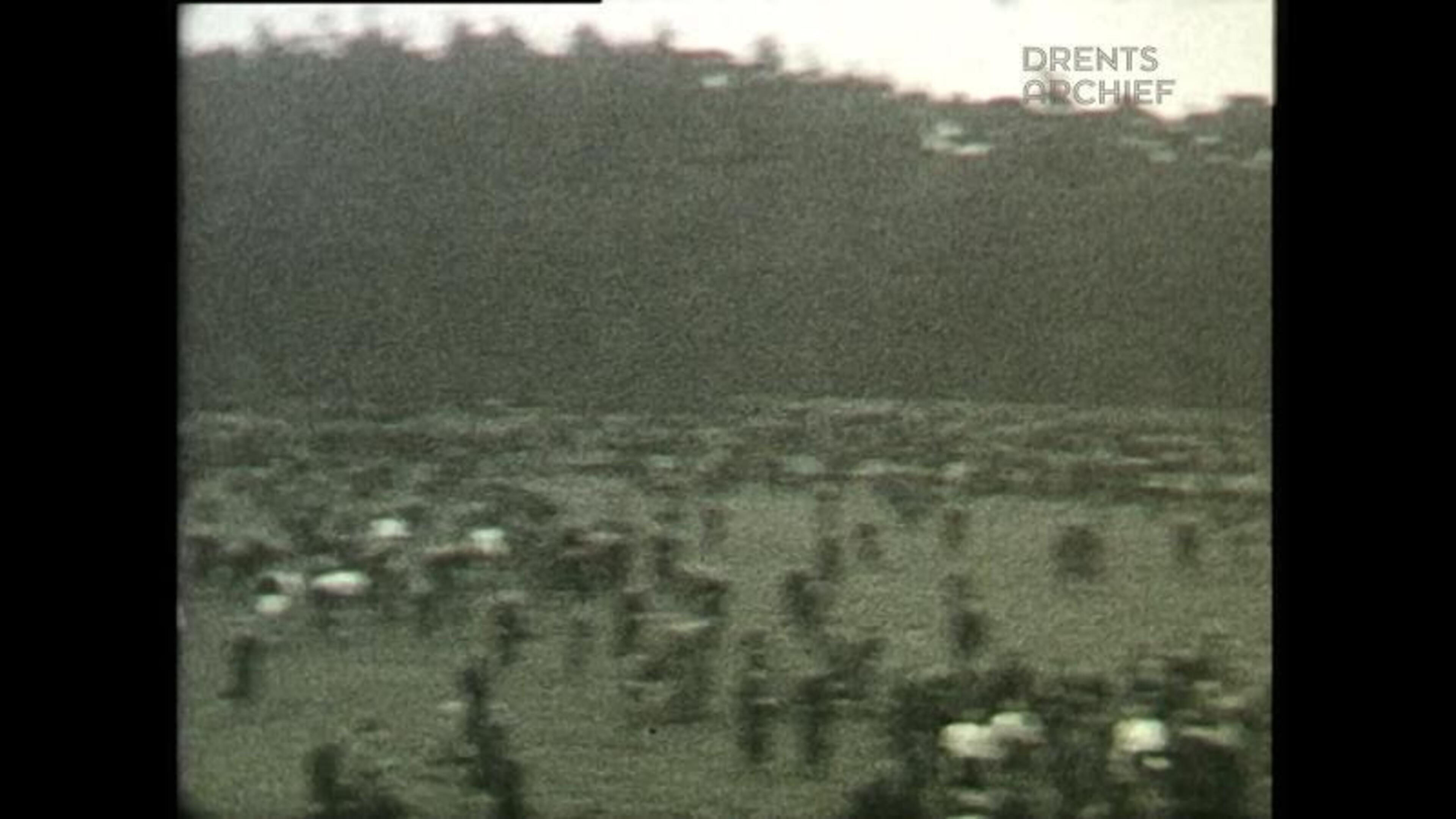 Ga terug naar 1939 en bekijk hoe supporters van Achilles uit Assen het winnen van het noordelijk kam