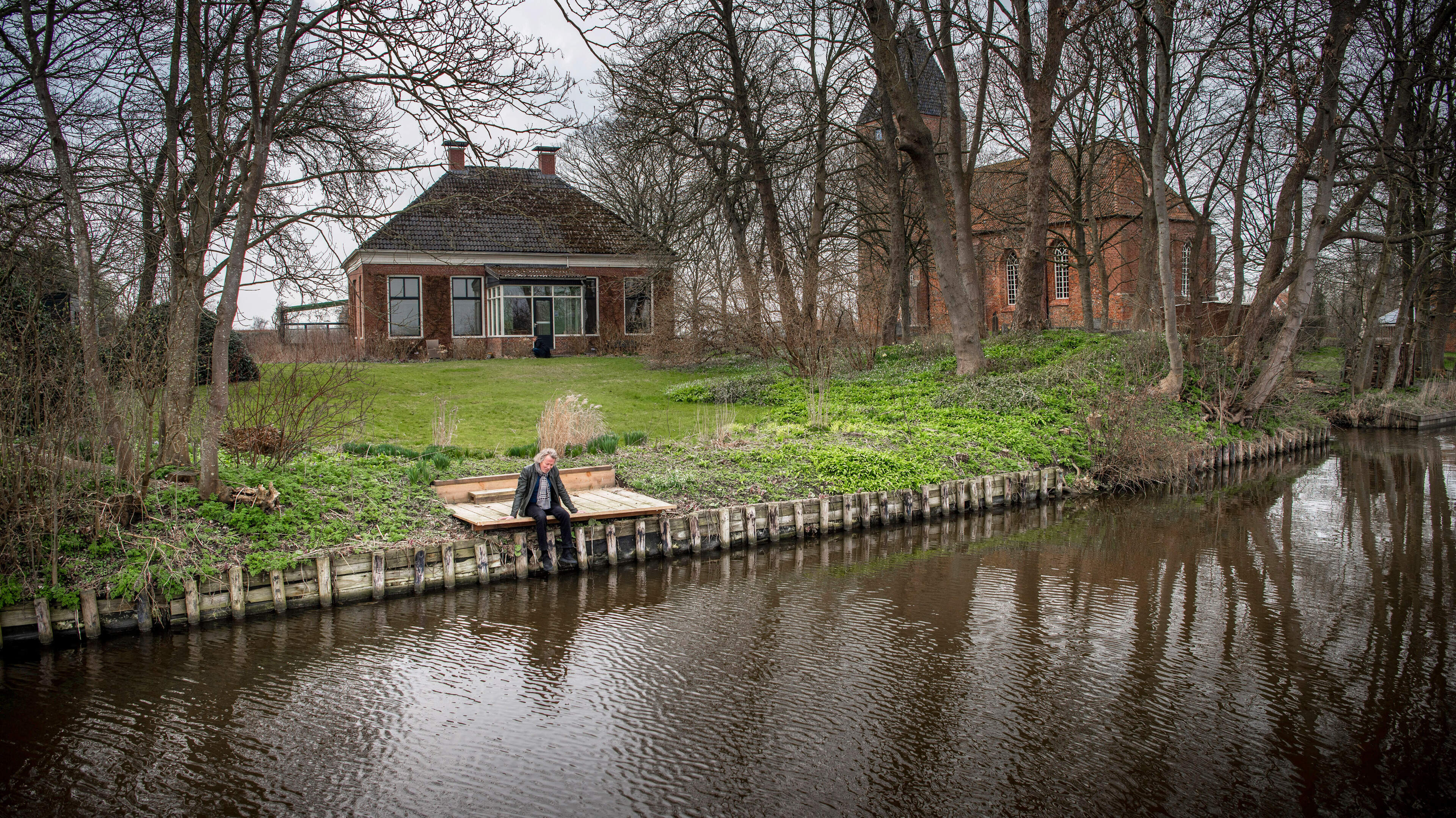 Mannus verhuist van de stad Groningen naar Westerwijtwerd, middenin het aardbevingsgebied. 'Ben ik n