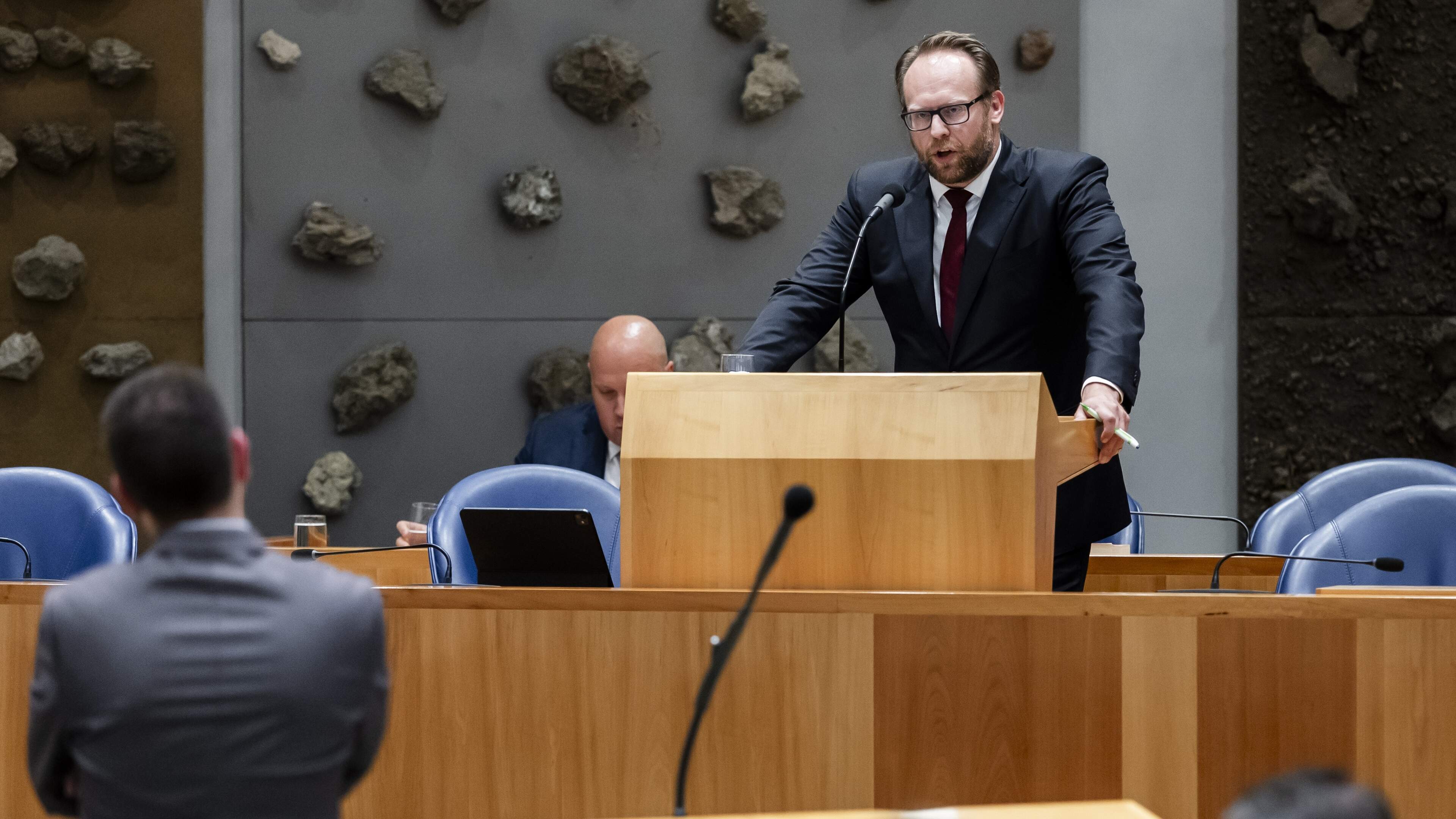 Minister Heerma laat versterkingsorganisatie voor Groningen doorlichten na kritiek bewoners