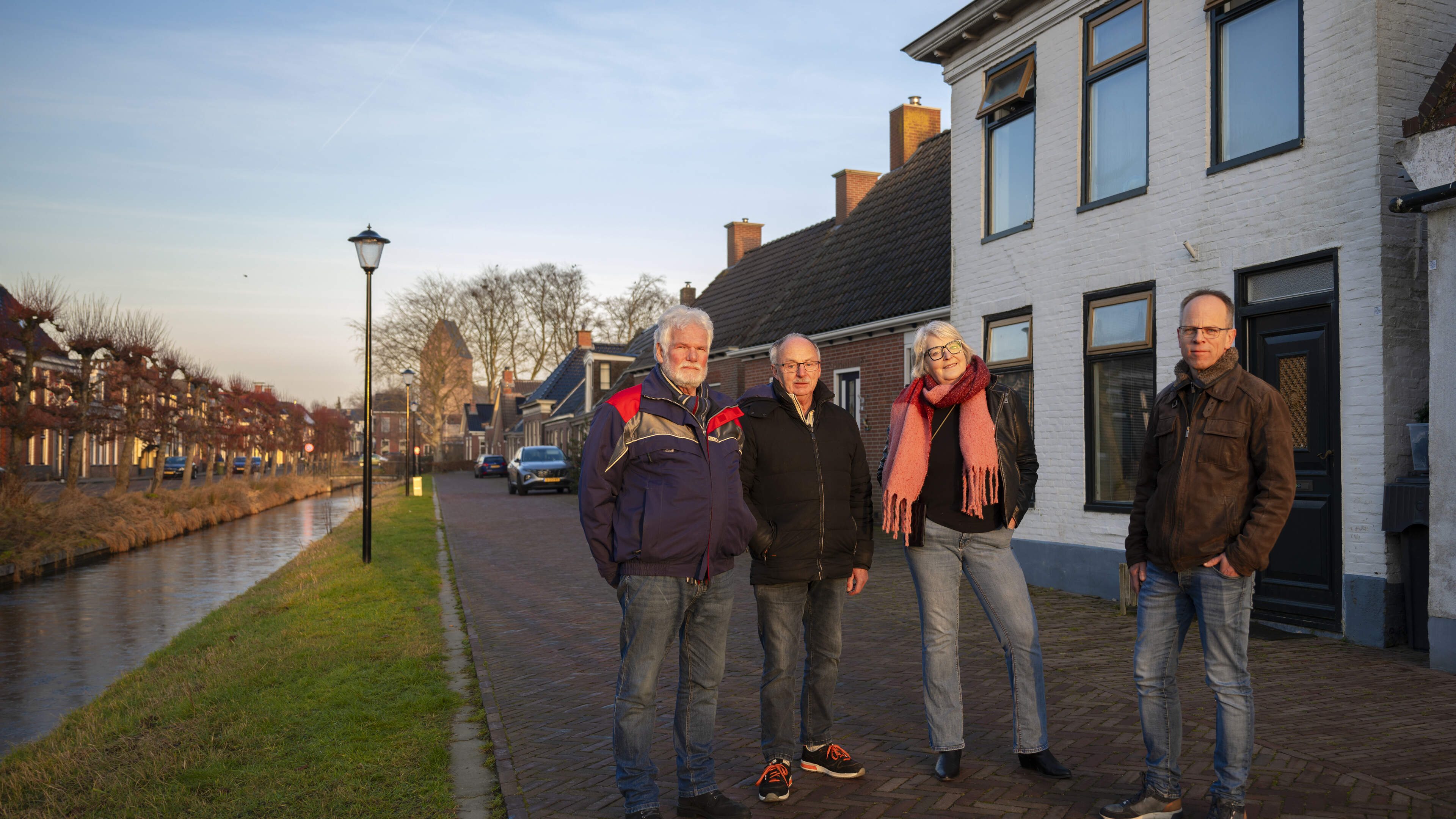 Martijn (54) en Elsbeth (55) snappen er niets van: aanpak NCG vergroot ongelijkheid in het dorp. ‘Di