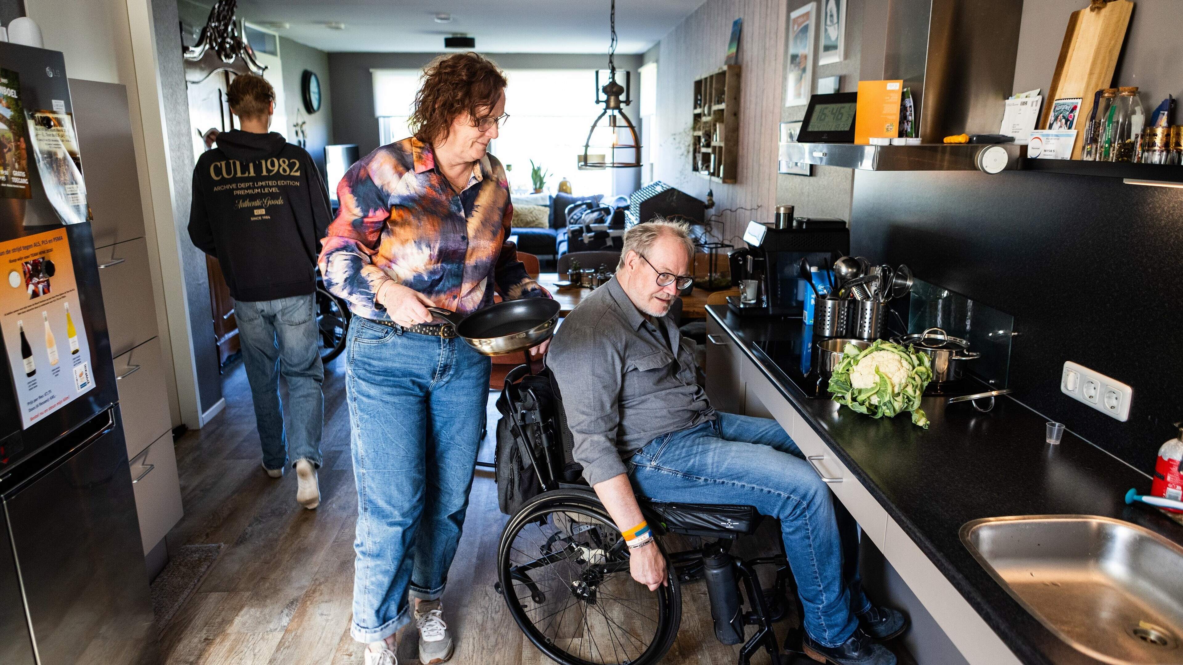 Henk (60) uit Nieuw-Buinen is al jaren ziek, en dat is ook voor zijn vrouw Truus (59) zwaar. ‘Henk i