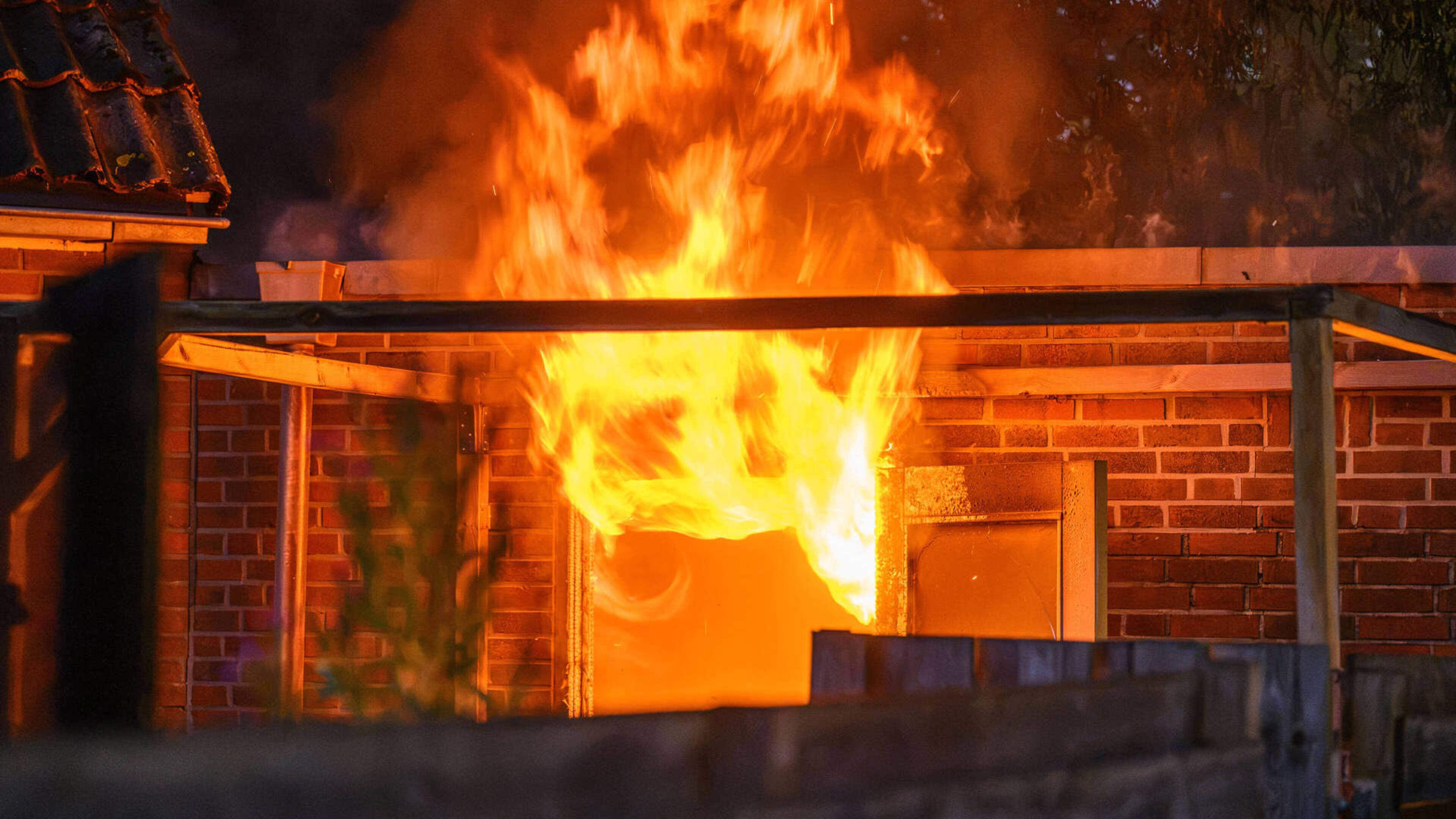 Schuren in Erm en Delfzijl door brand verwoest