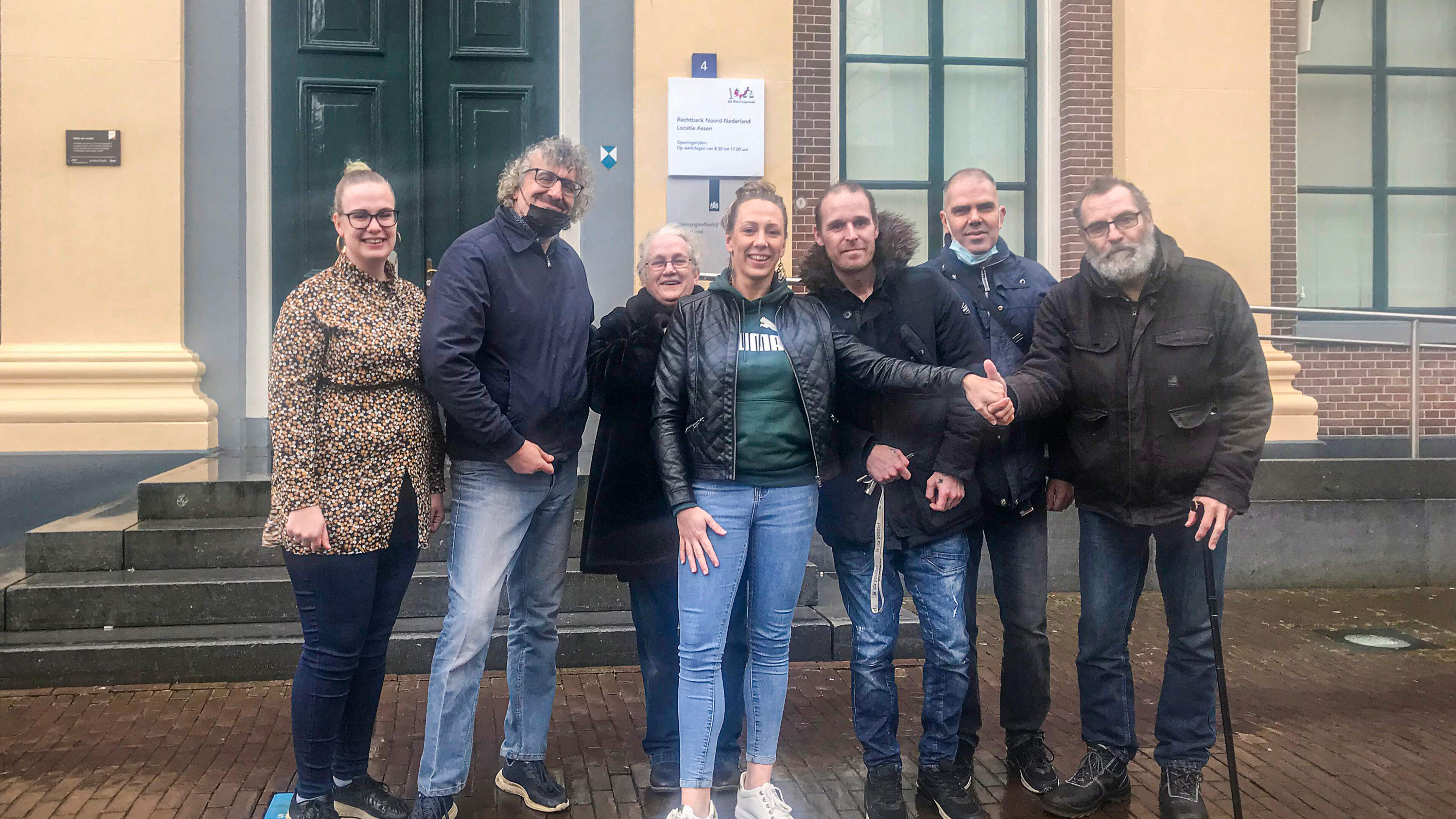 Dochter Miranda van bewoonster Oosterparkheem Groningen wint kort geding van curator MartiniZorg. Vr