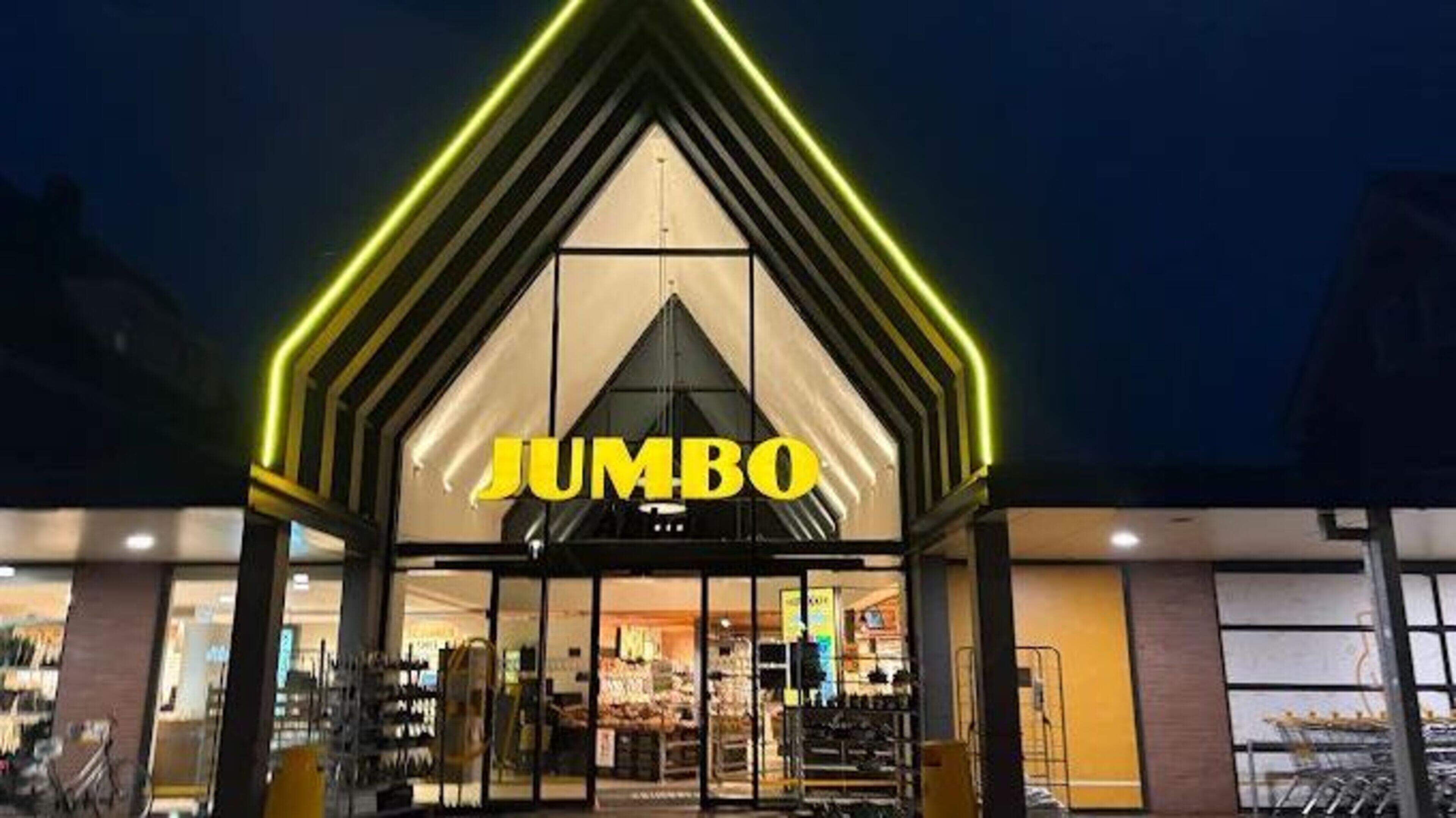Storing in de koeling bij Jumbo in Gieten. Eigenaar Jan: ‘Even paniek en daarna moet je snel handele