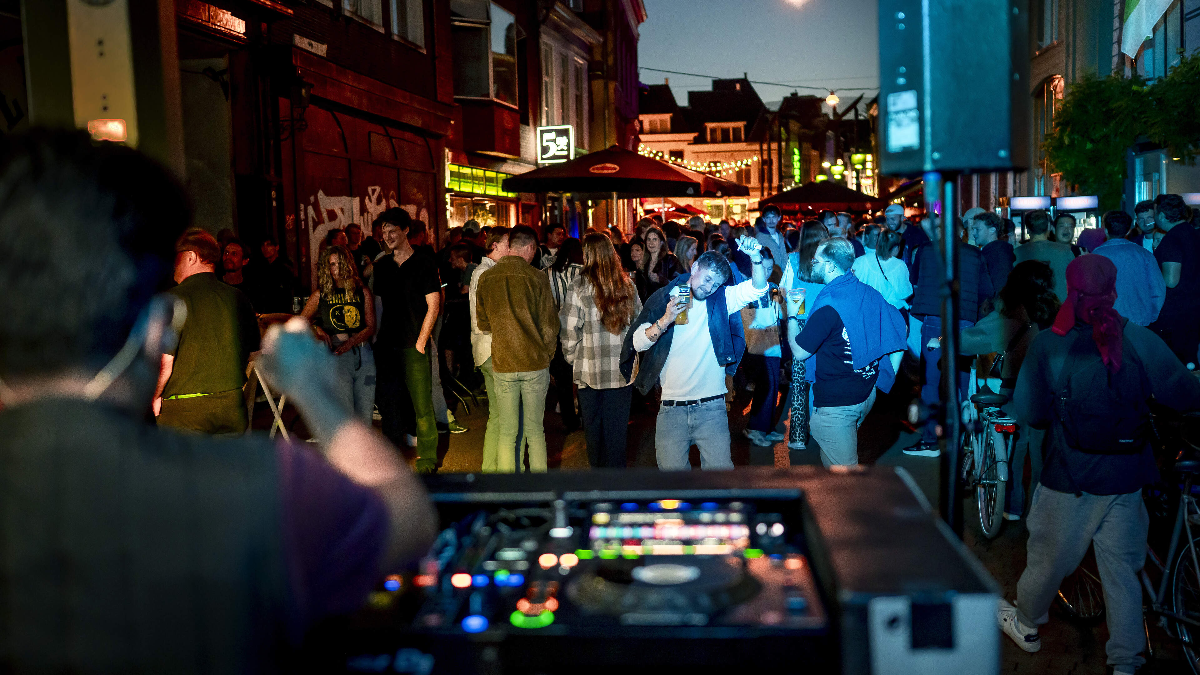 Café-baas Lex organiseert ’Gronings Zomerfestival’ in uitgaanscentrum van Groningen