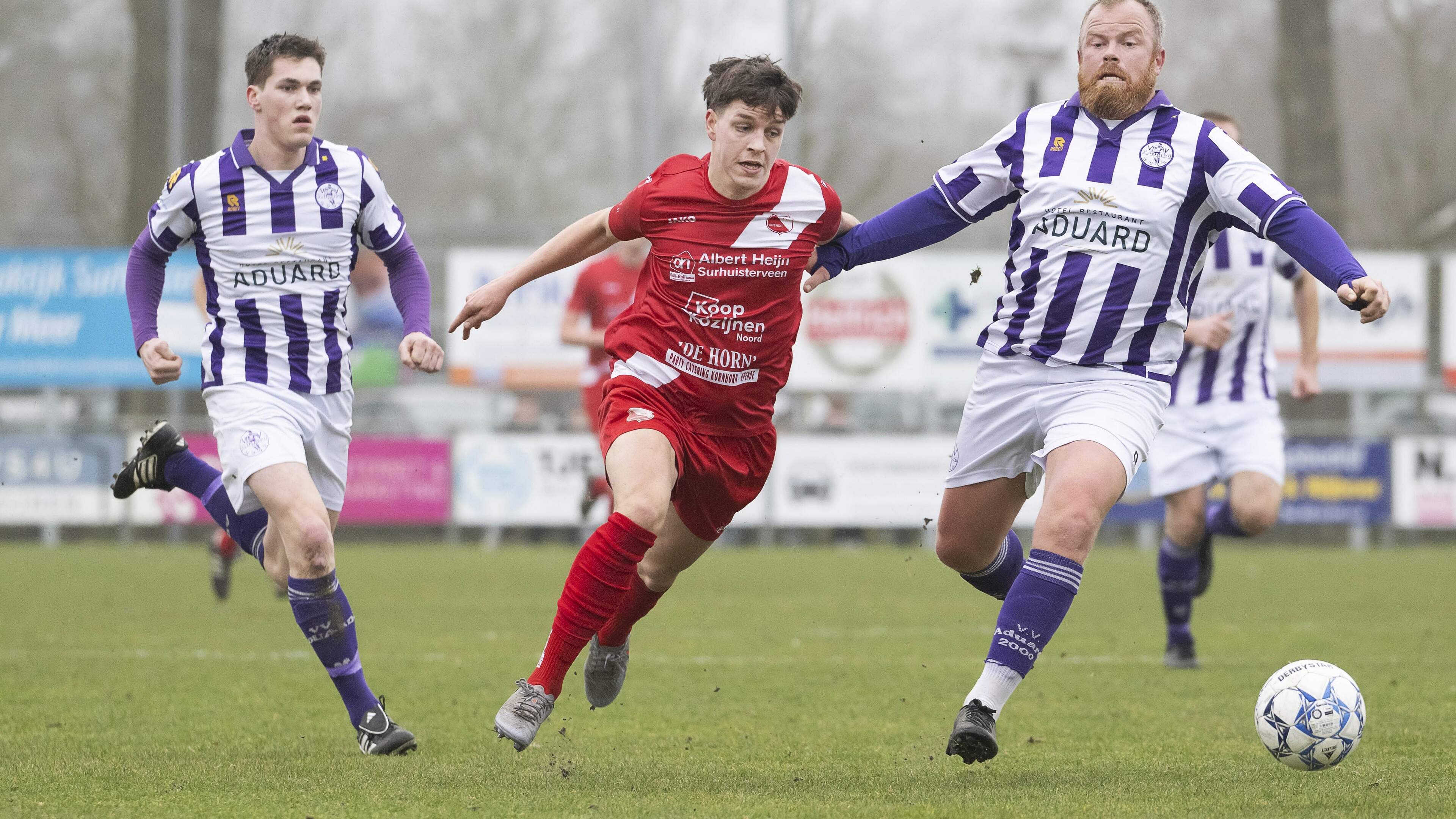 Opende klimt door zege op Aduard naar tweede plek. Gelegenheidspits Corwin Westerhof met hattrick ge