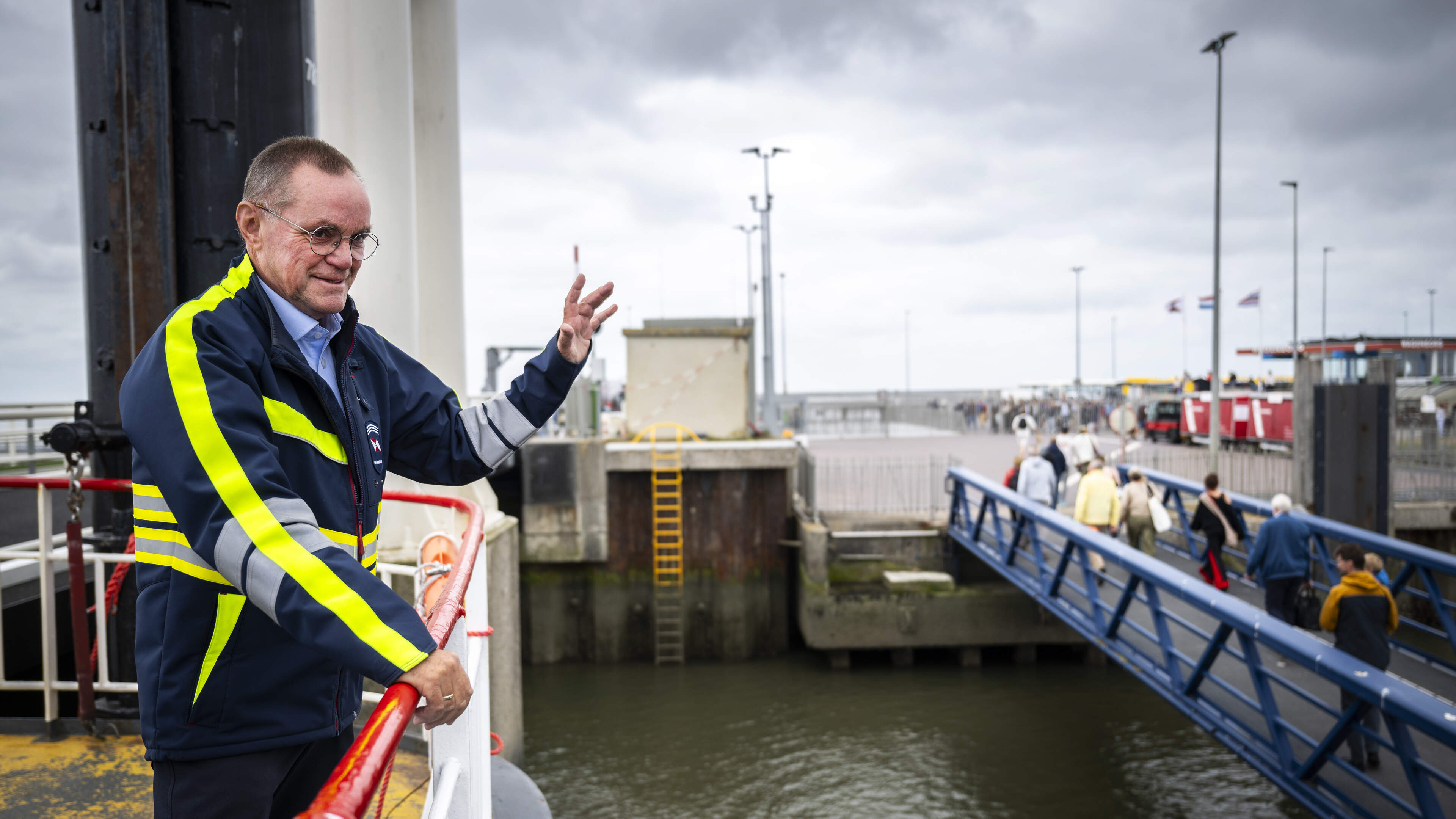 Einde tijdperk op veerdienst naar Schiermonnikoog: Reinder (66) gaat met pensioen. ’Hij gaf ons een 