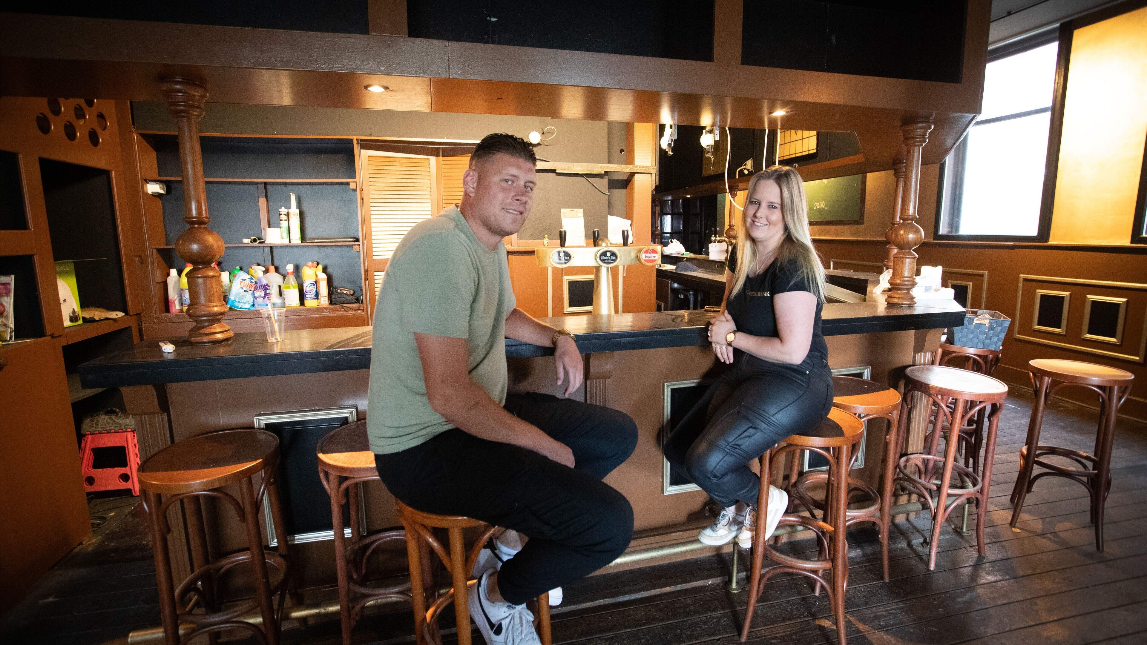 Café Pand 49 in Veendam na een jaar nog altijd niet open. ’Ze willen ons daar niet hebben’