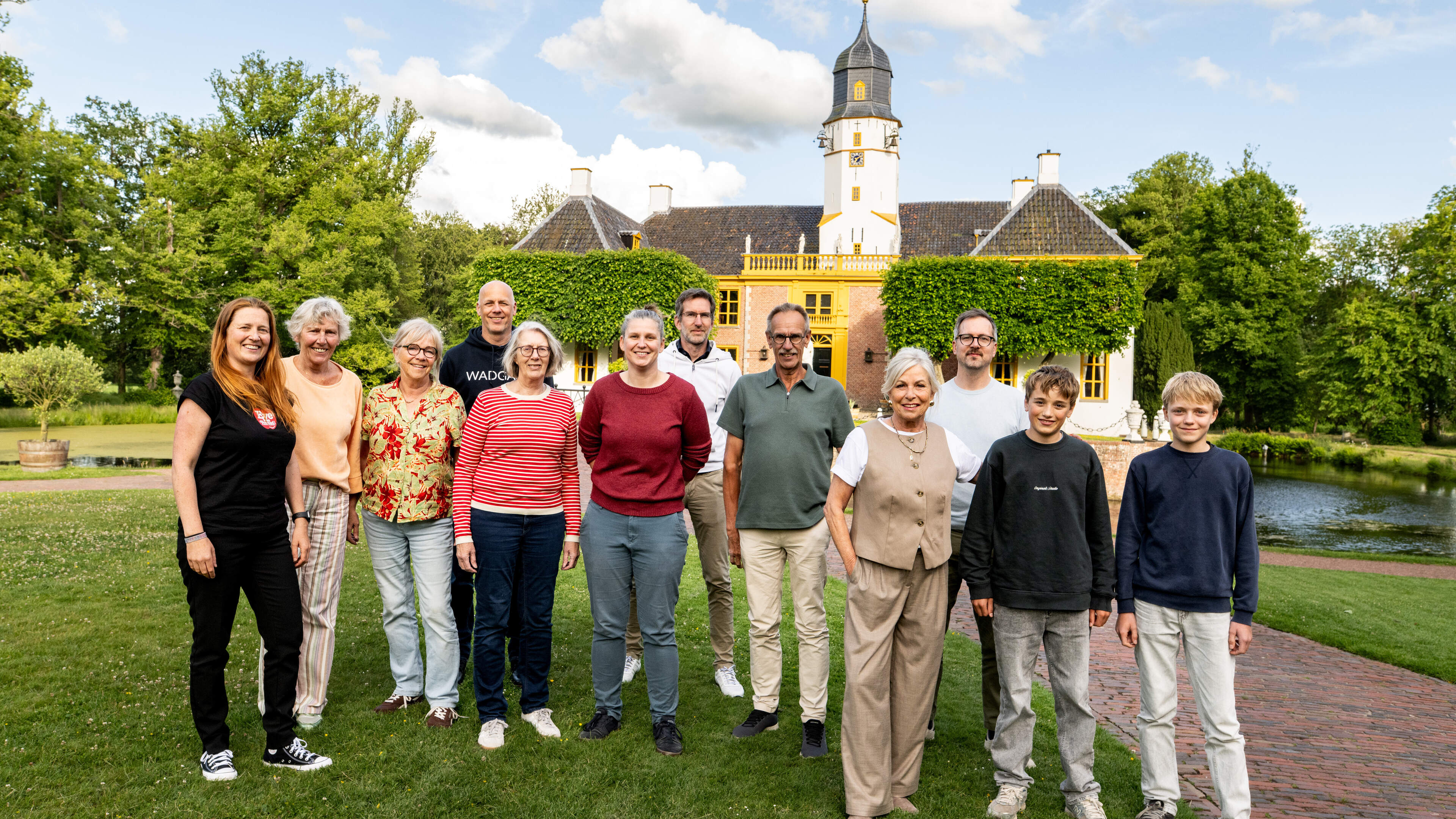 Tita en haar dorpsgenoten organiseren festival om Fraeylemaborg in Slochteren te vieren. ‘Kijk nou h