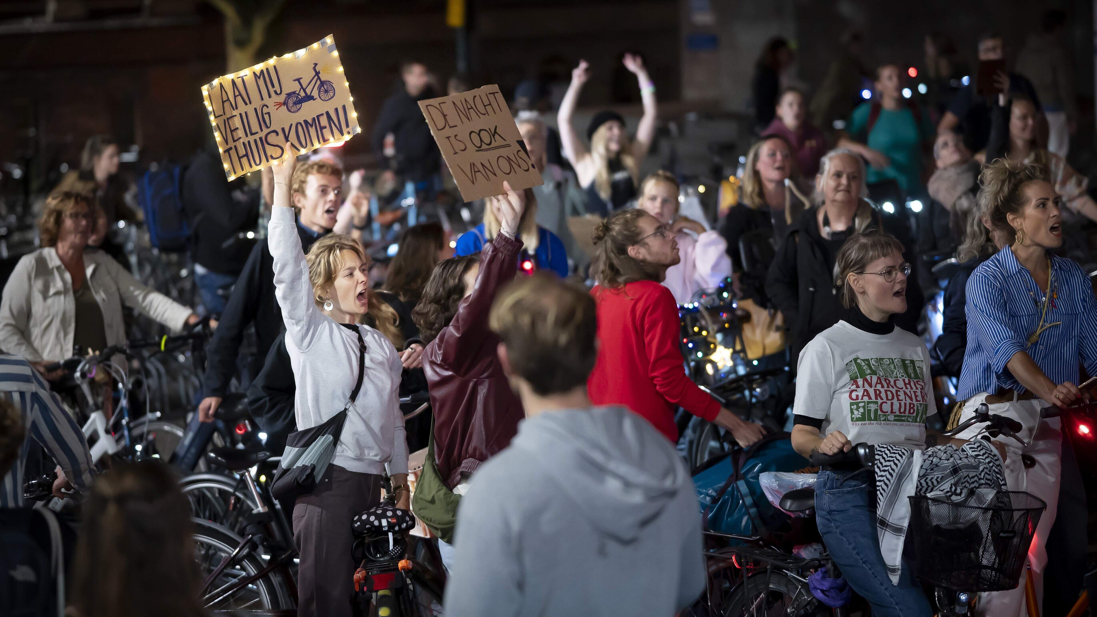 Video | Van al het nieuws uit 2025 zijn in Grunn de oorlogen, protesten en de dood van kinderen uit 