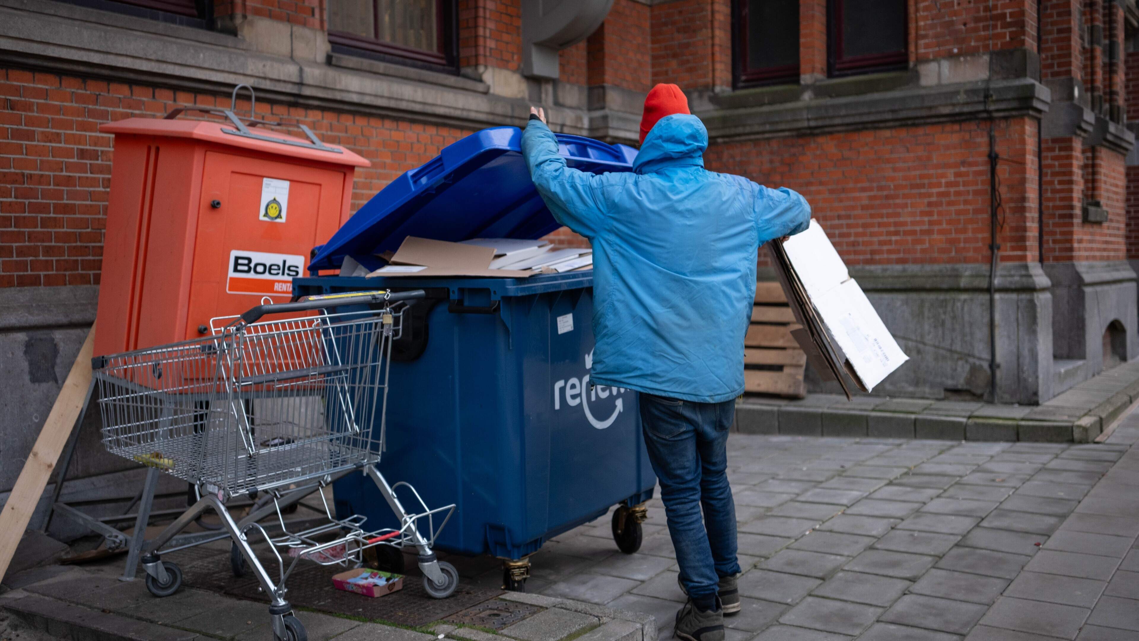 Na anderhalf jaar op straat in Groningen krijgt Dylan (33) een dak boven zijn hoofd. ‘Ik ga hier hee