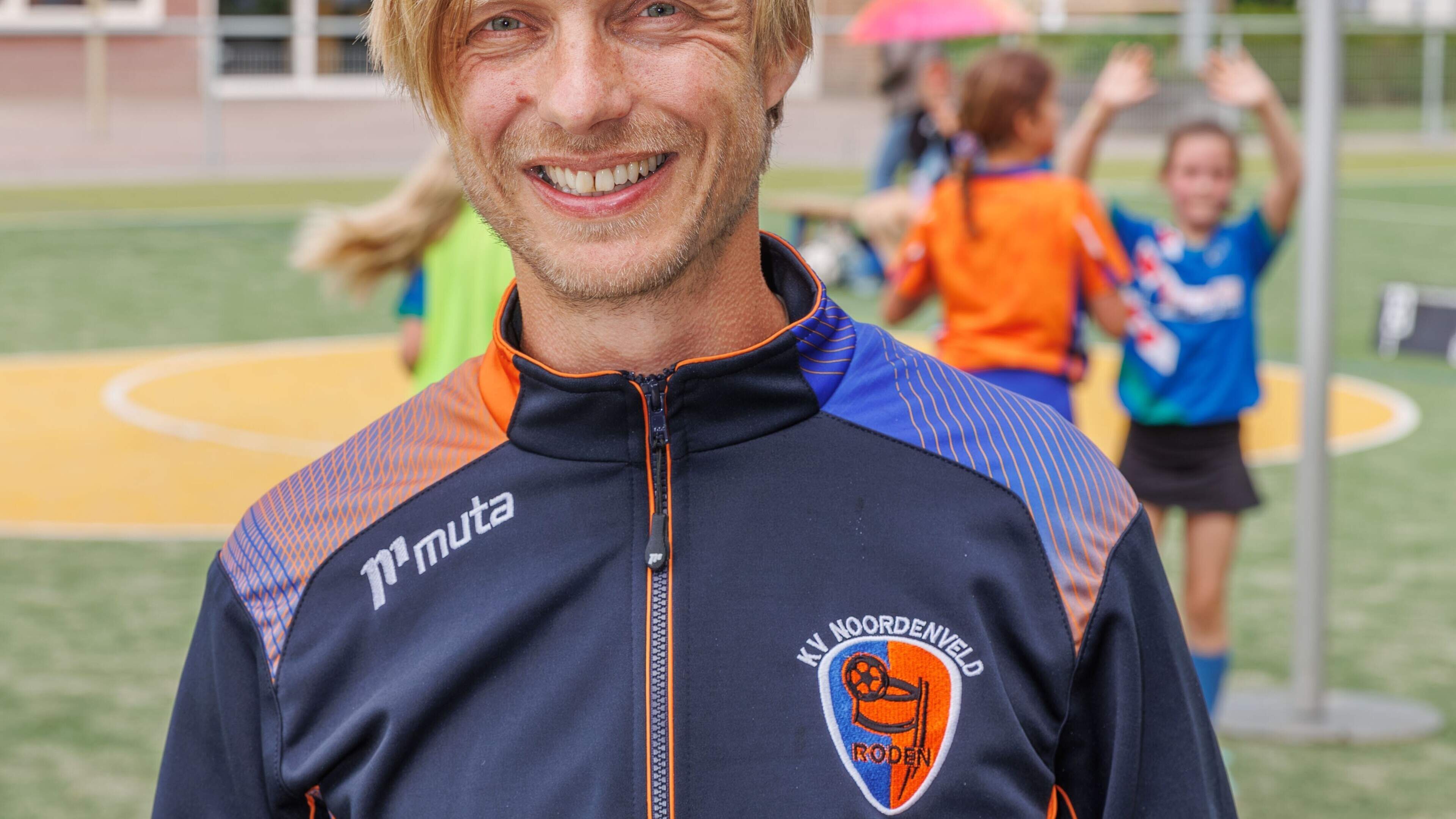 Korfbalvereniging Noordenveld bestaat 50 jaar en groeit als kool: ‘Gekke sport? Je hebt echt power n