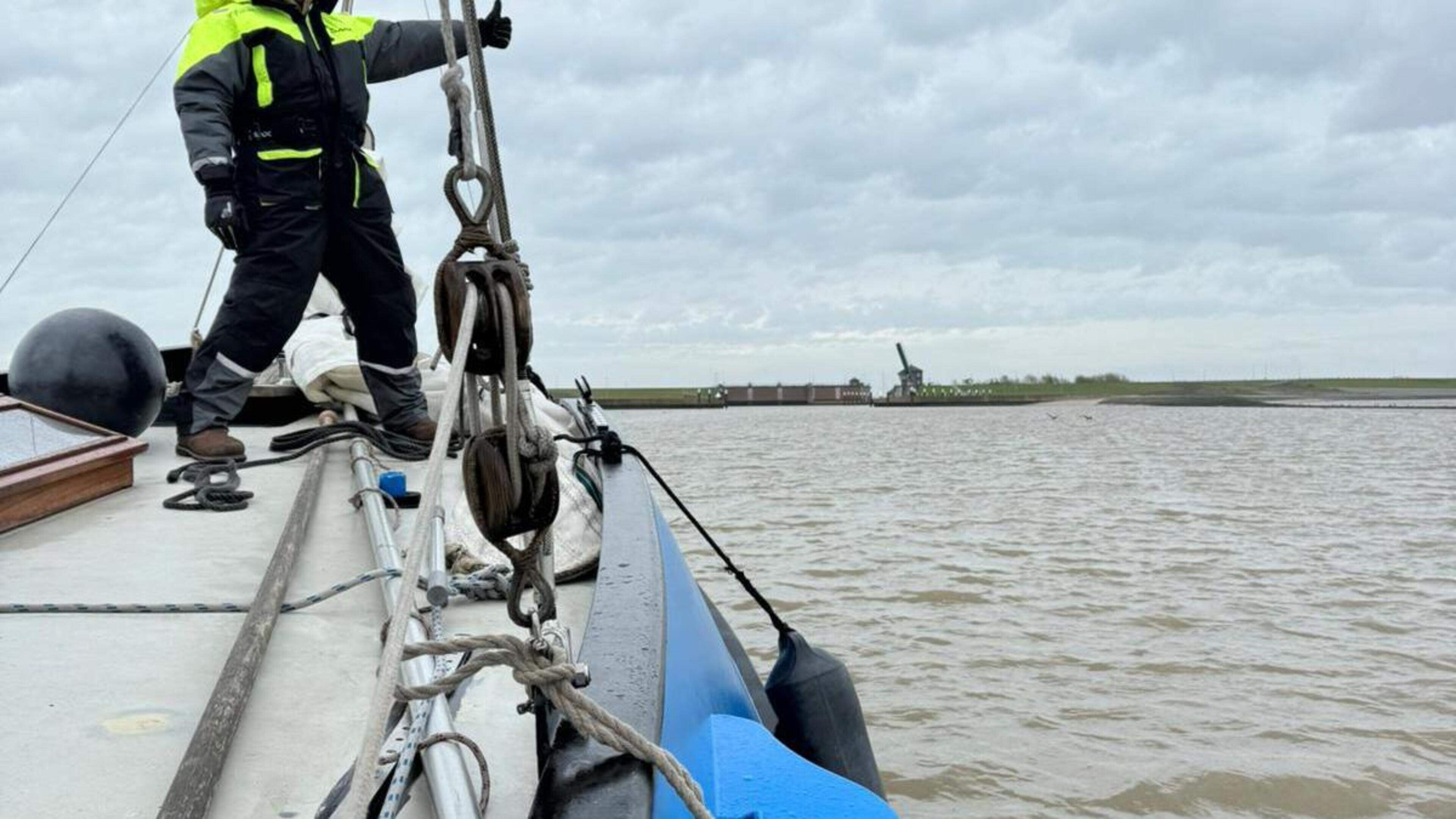 Gerda (85) uit Roden ging met de taxi naar Dokkum voor de Oranjes: ‘Ik ben nu wel een beetje uitgete