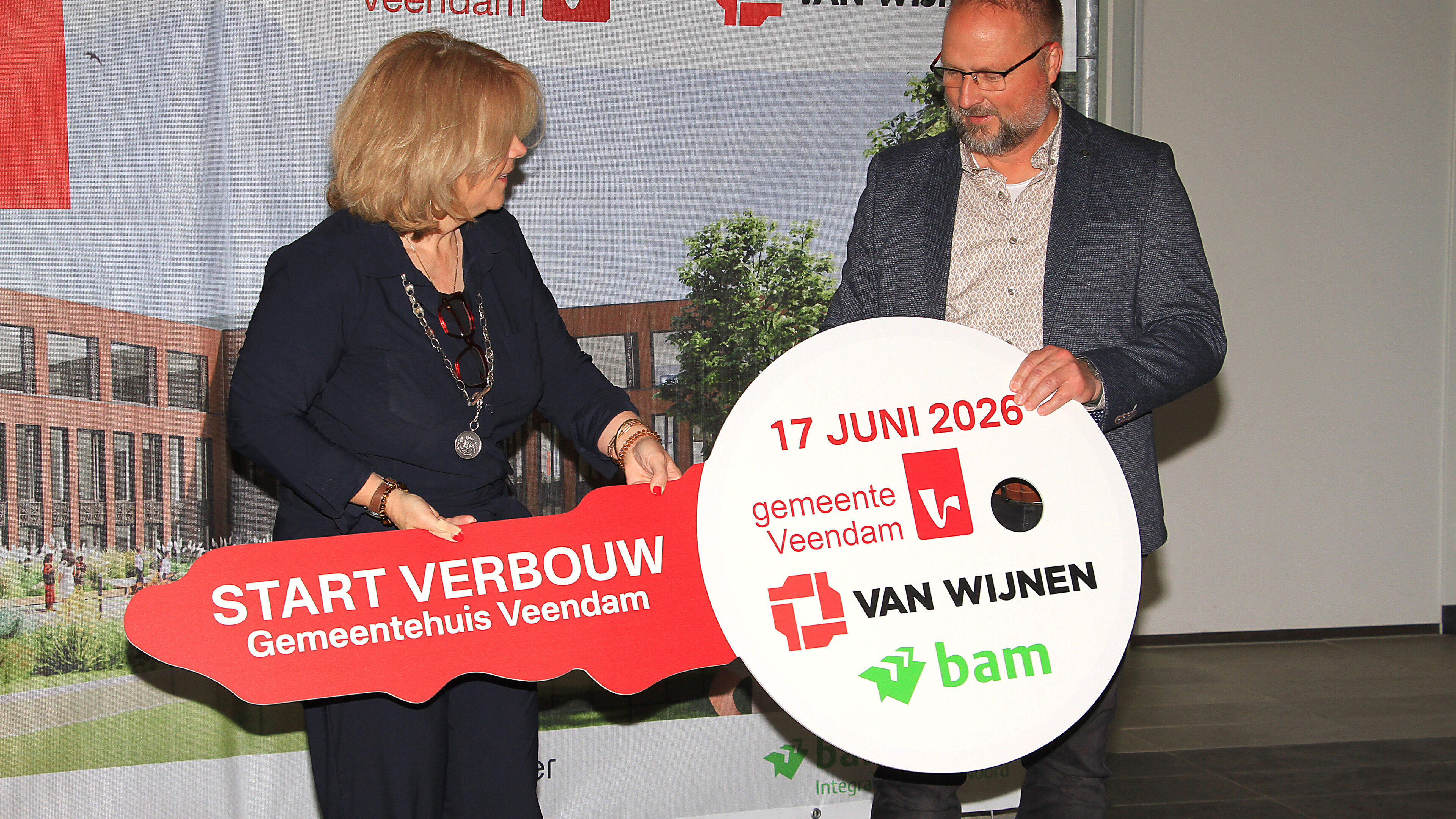 Gemeentehuis Veendam vernieuwt. Sleutel gaat naar de bouwer