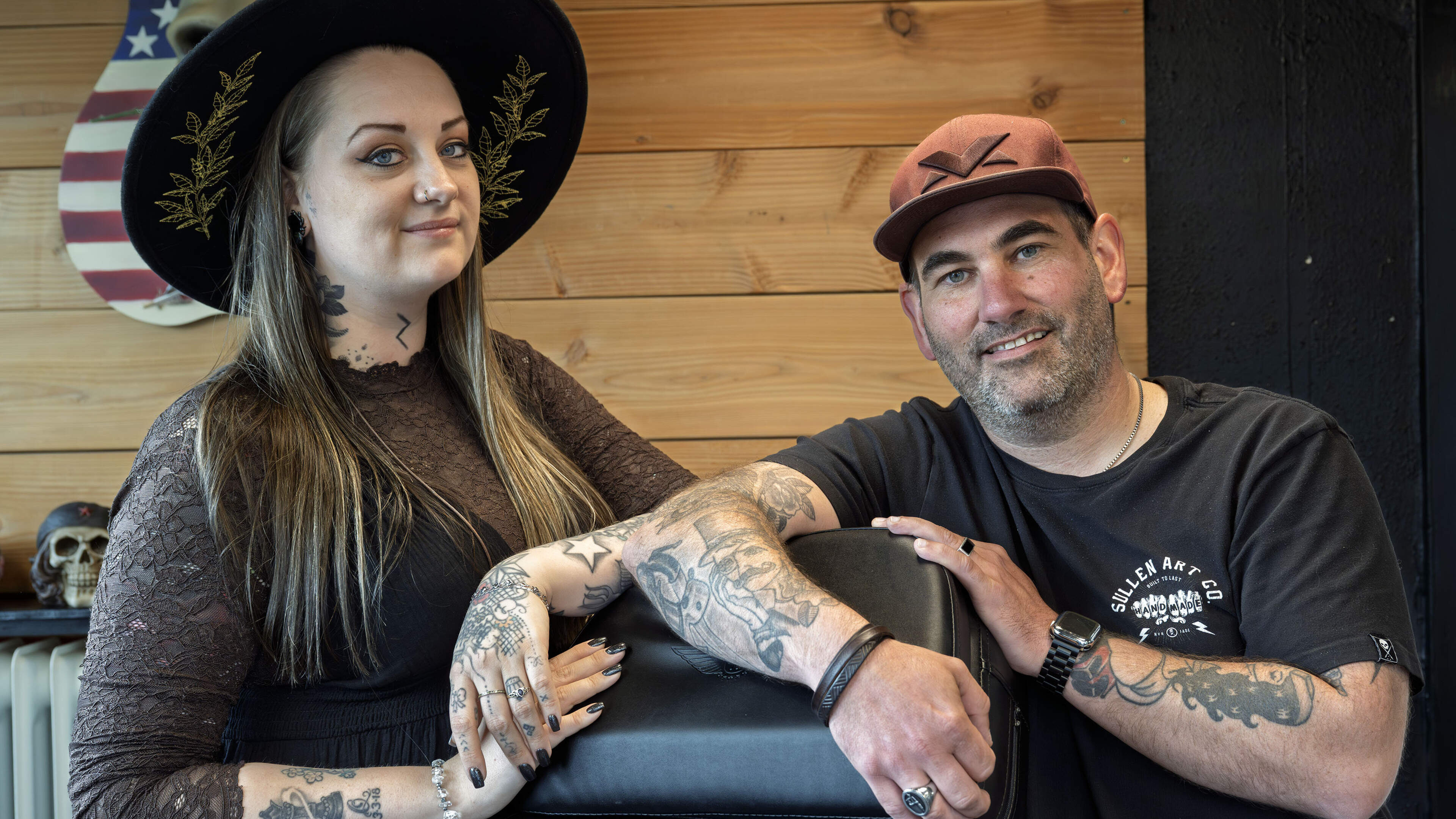 Waarom tattoo-artiesten uit de hele wereld naar Slagharen afreizen voor twee tatoeëerders uit Drenth