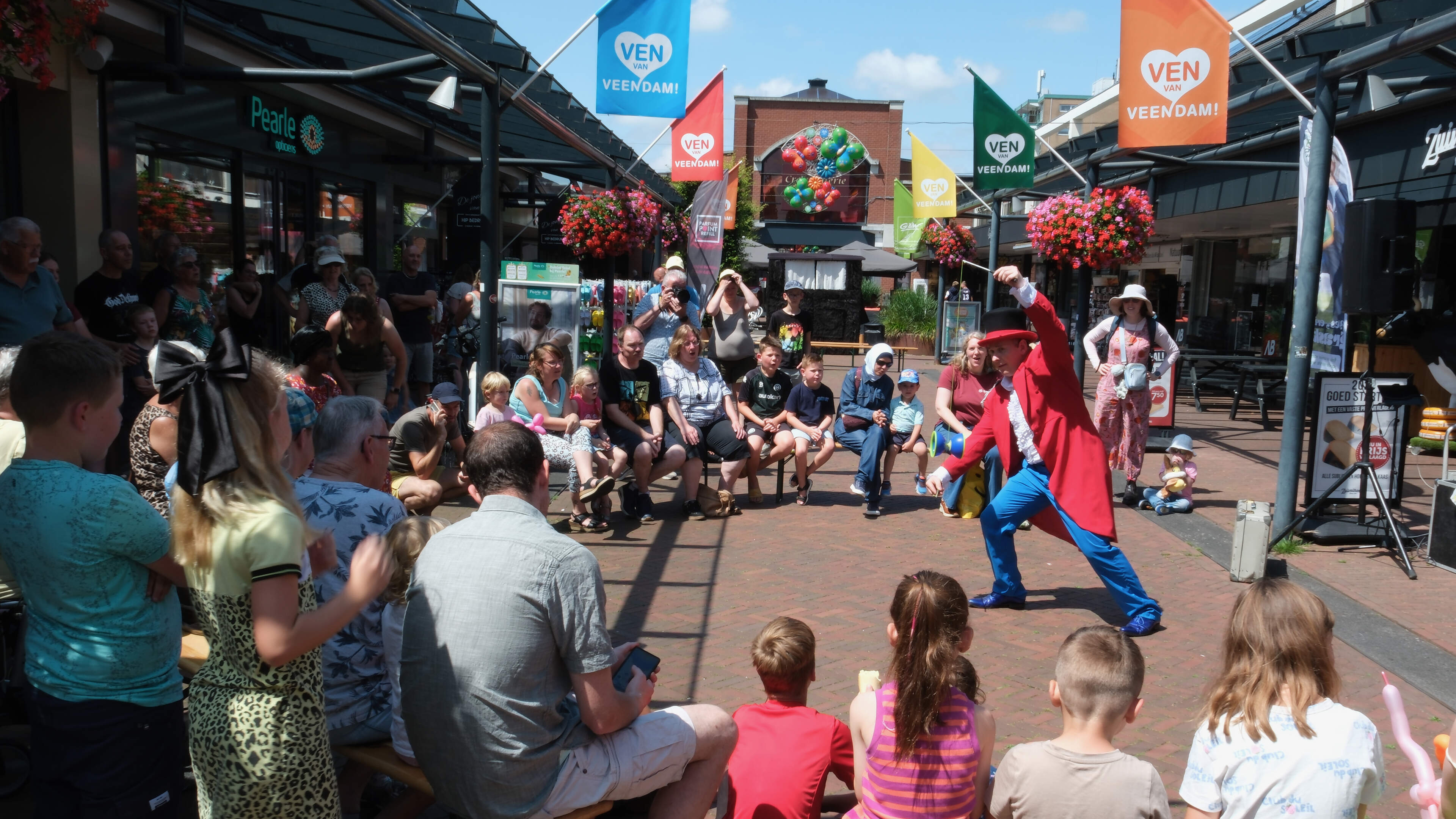 Het circus was in de stad. Het hooggeëerd publiek genoot met volle teugen